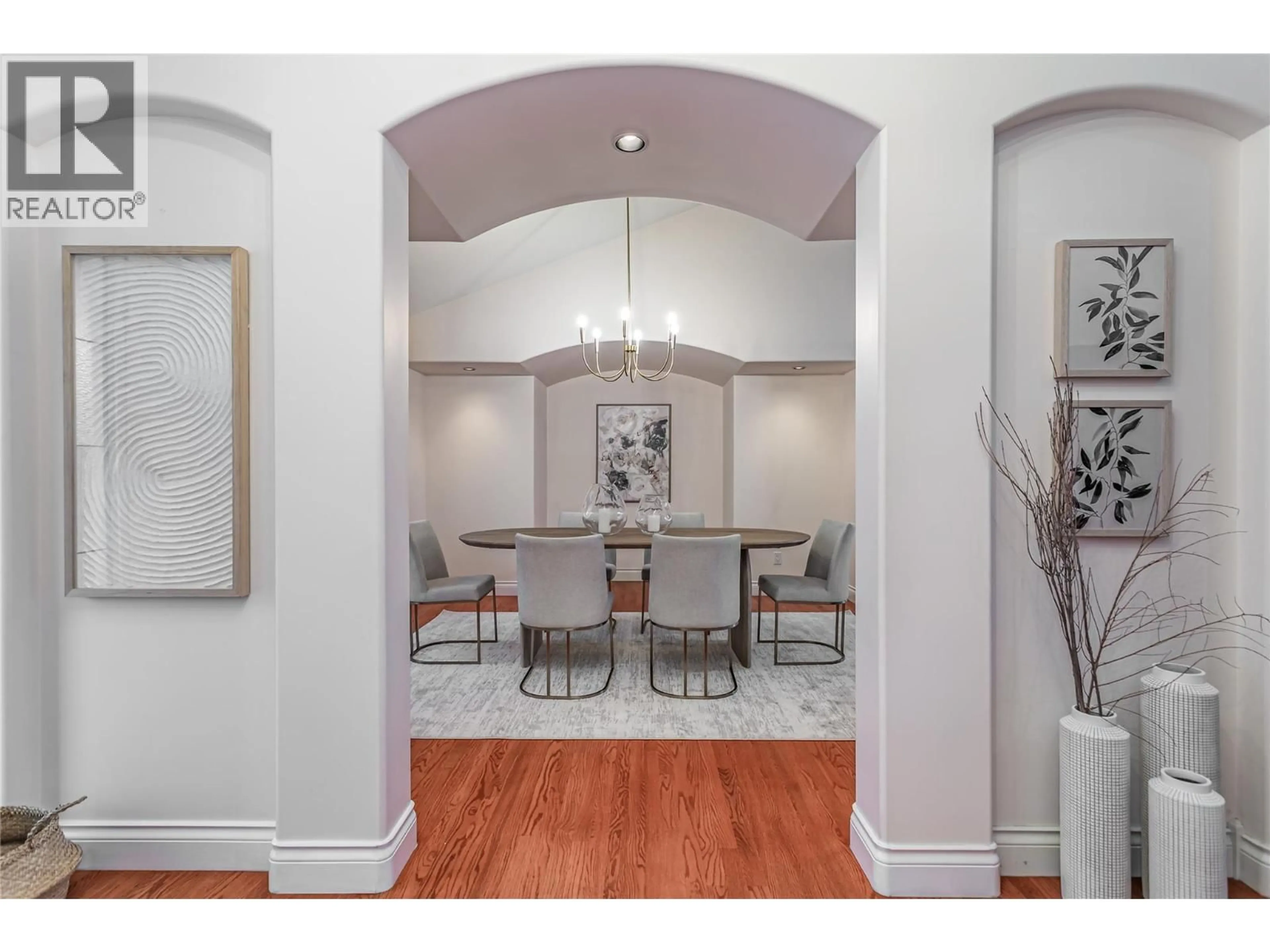 Indoor entryway for 2545 CAMPBELL ROAD, West Kelowna British Columbia V1Z1S9