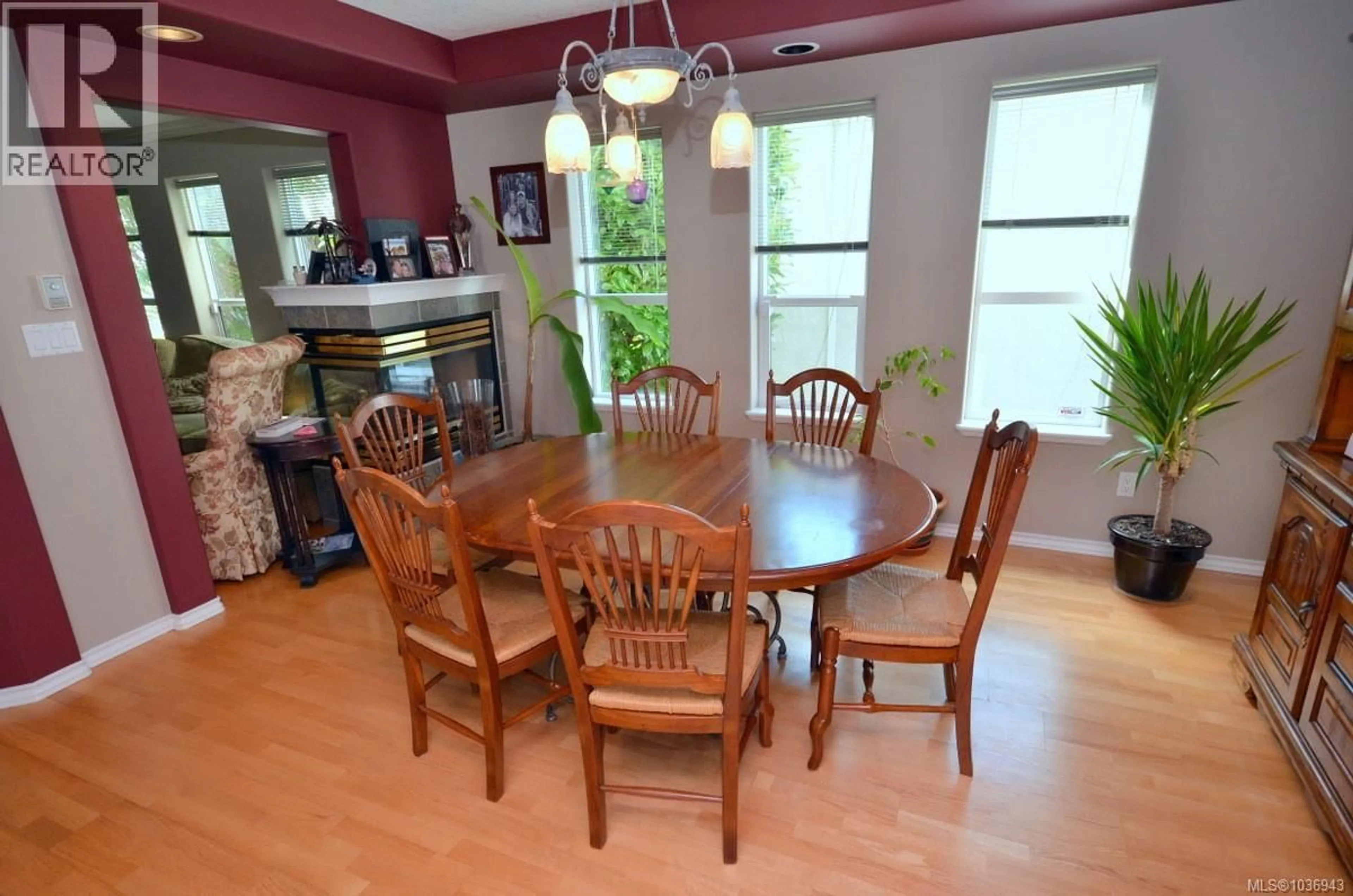 Dining room, wood/laminate floor for B - 1143 GREENWOOD AVENUE, Esquimalt British Columbia V9A5K7