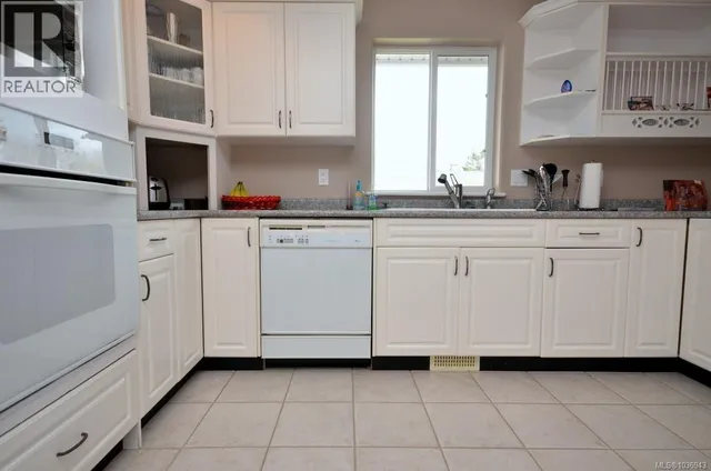 B - 1143 GREENWOOD AVENUE, Esquimalt 4