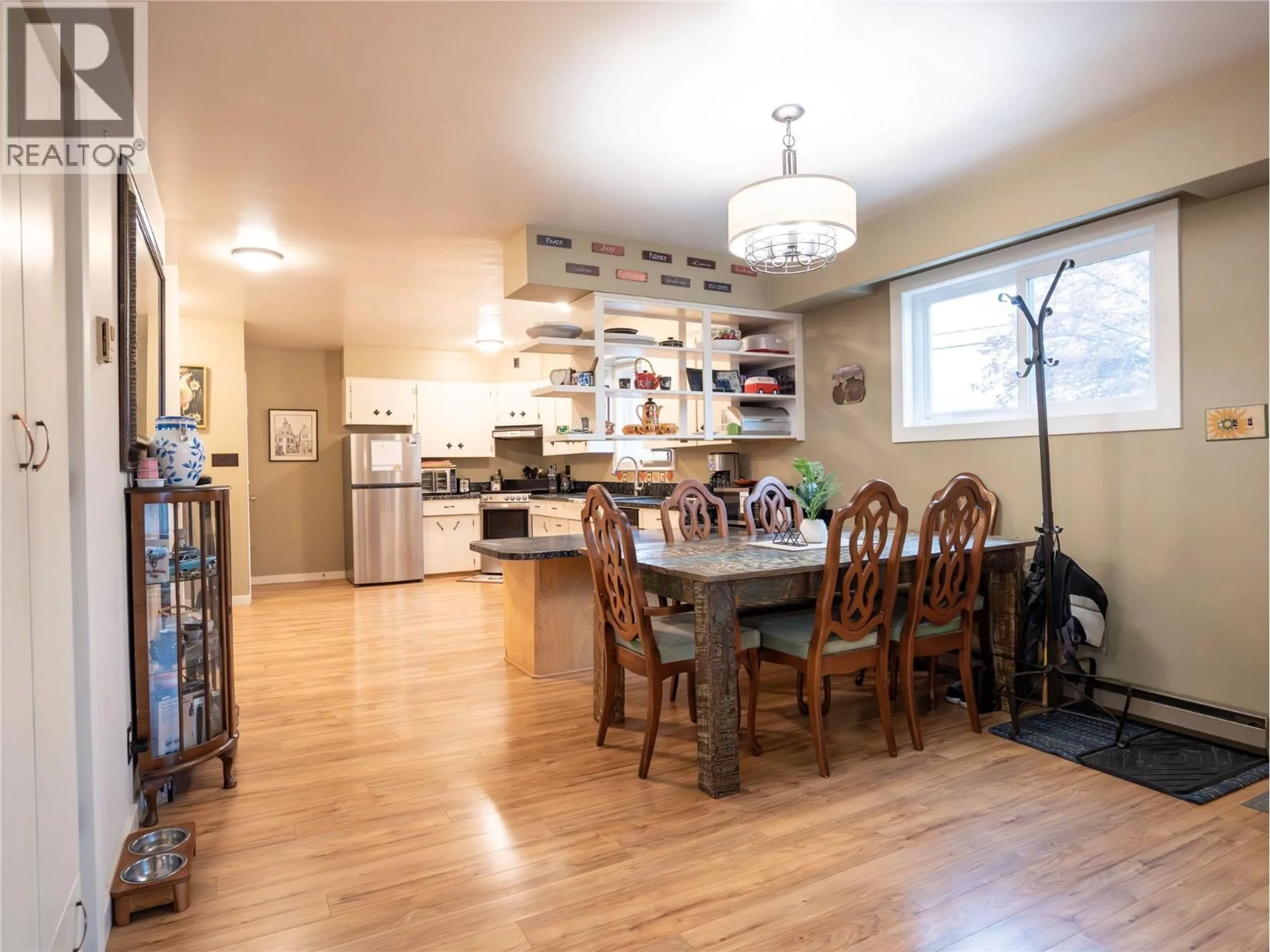 Open concept kitchen, wood/laminate floor for 197 GRANBY AVENUE, Penticton British Columbia V2A2Z1