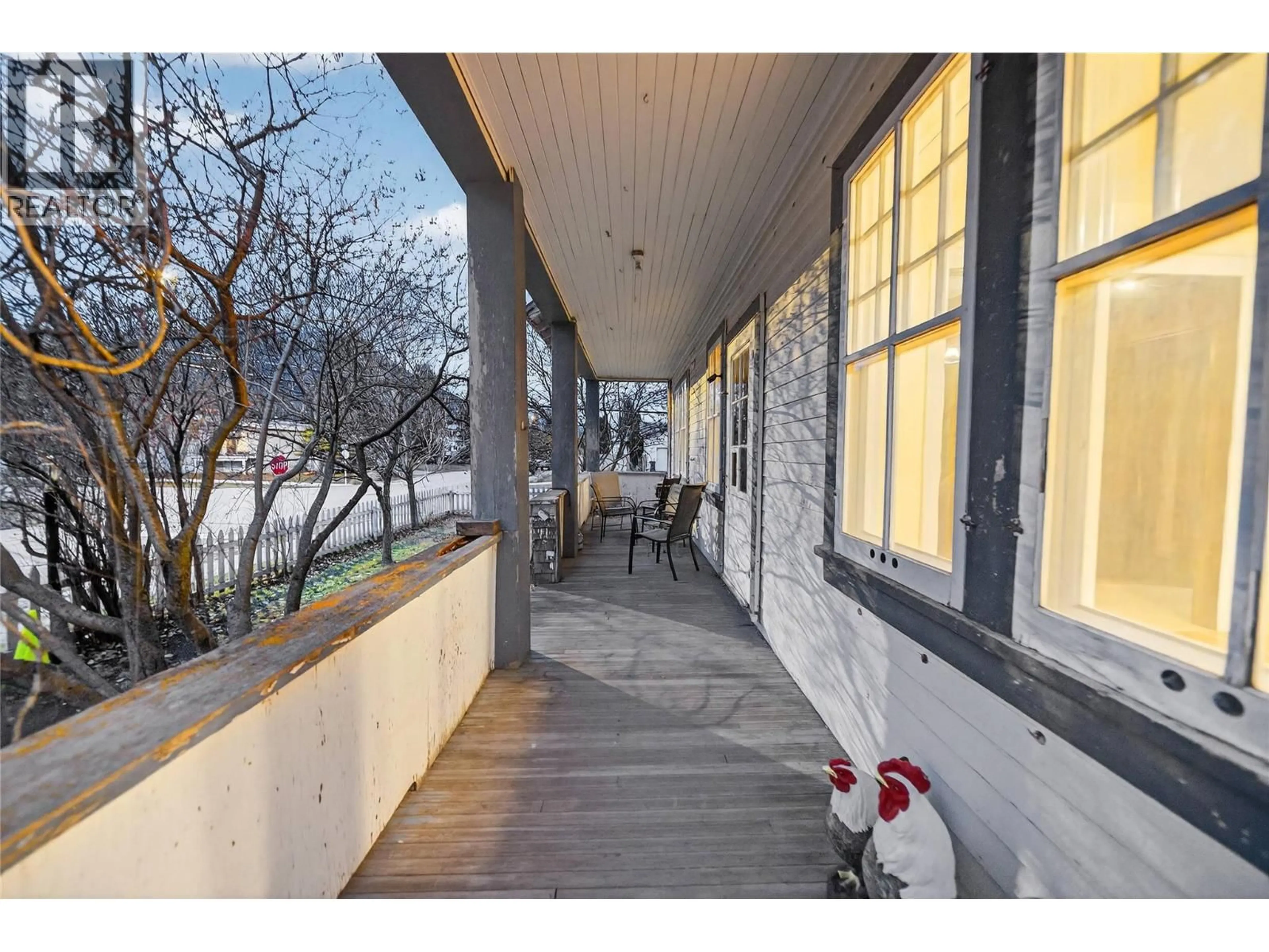 Patio, street for 892 9TH AVENUE, Fernie British Columbia V0B1M5