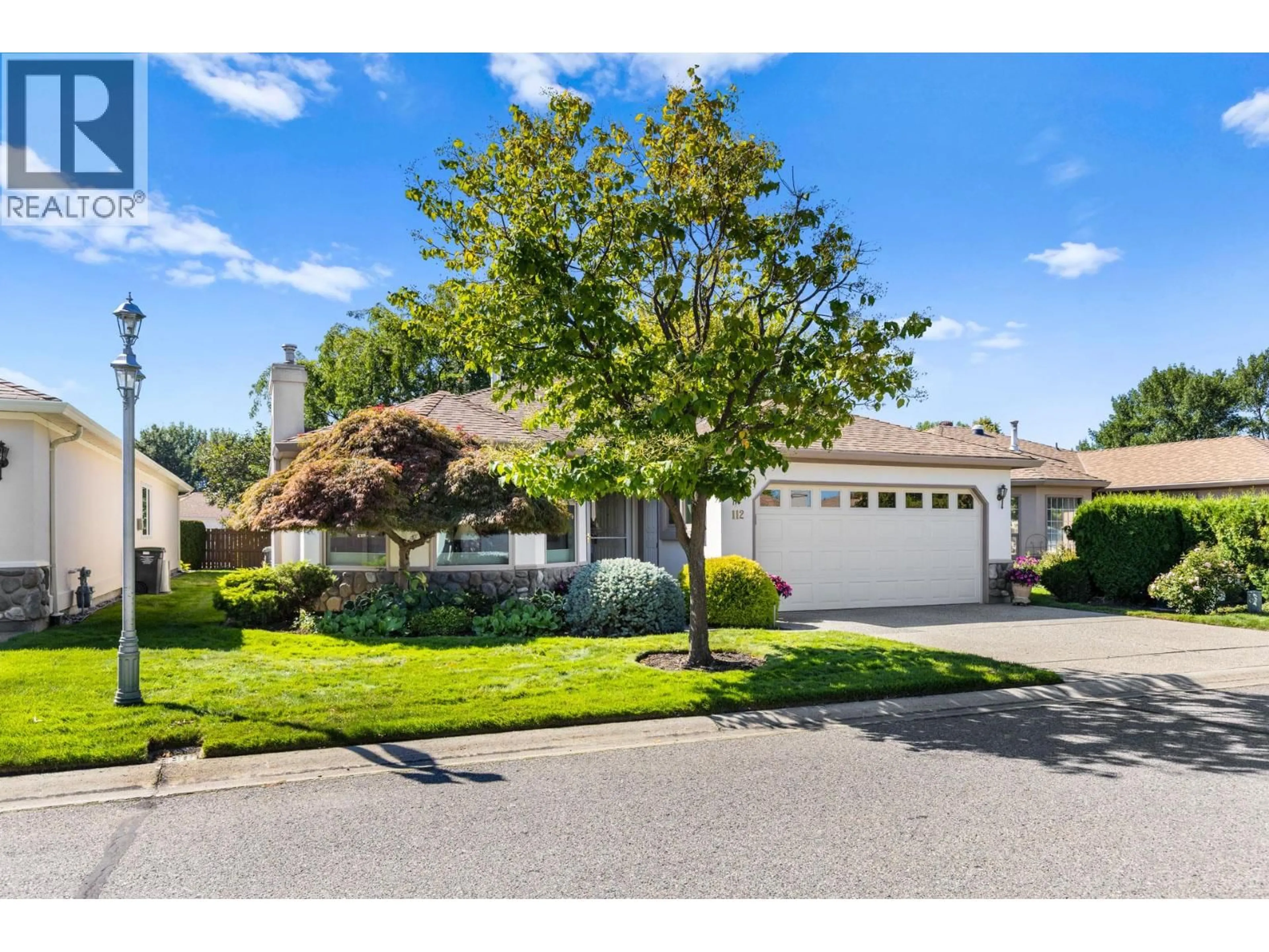 Home with vinyl exterior material, street for 112 - 1201 CAMERON AVENUE, Kelowna British Columbia V1W3R9