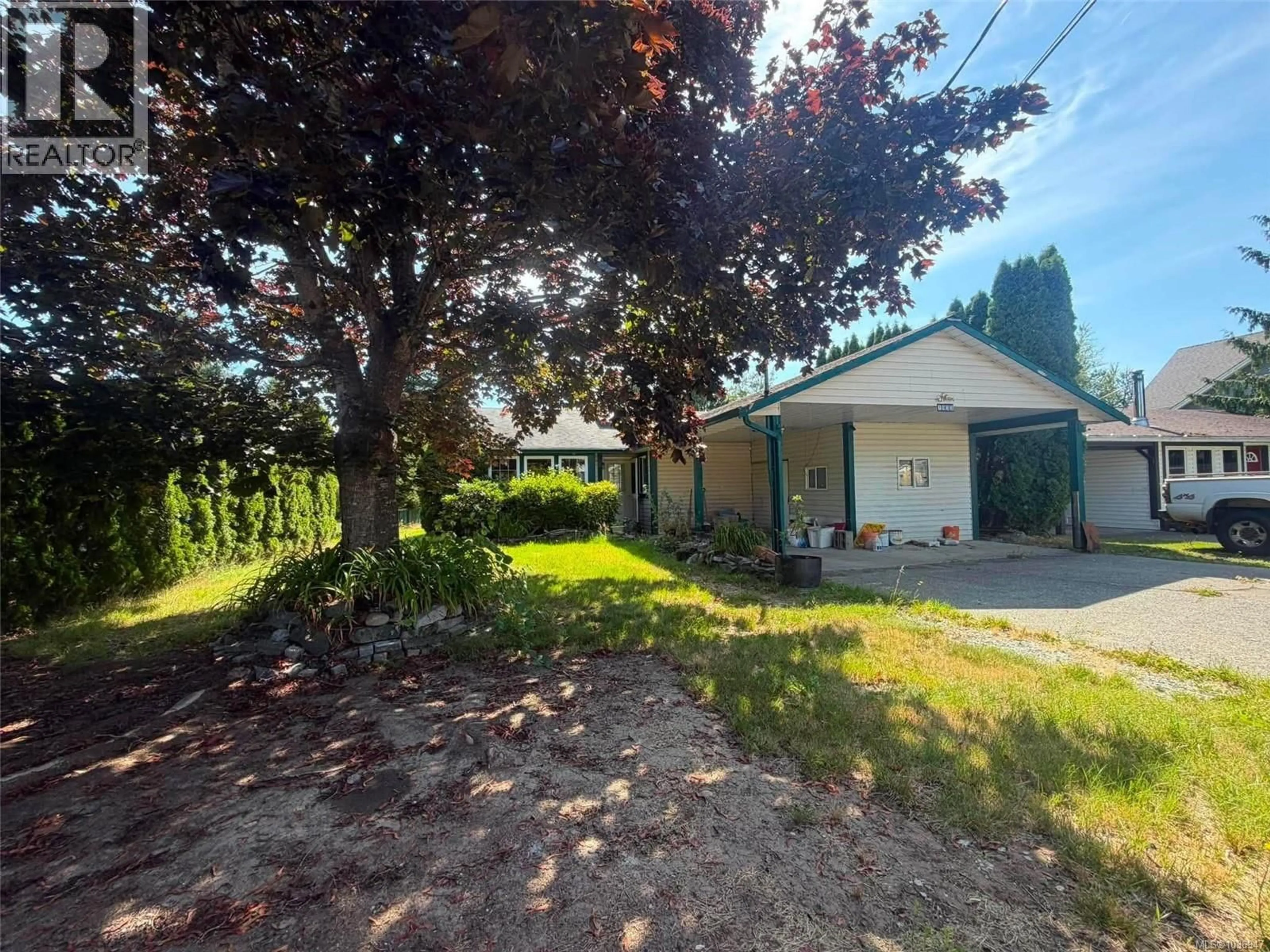 A pic from outside/outdoor area/front of a property/back of a property/a pic from drone, street for 1933 GALERNO ROAD, Campbell River British Columbia V9W1K8