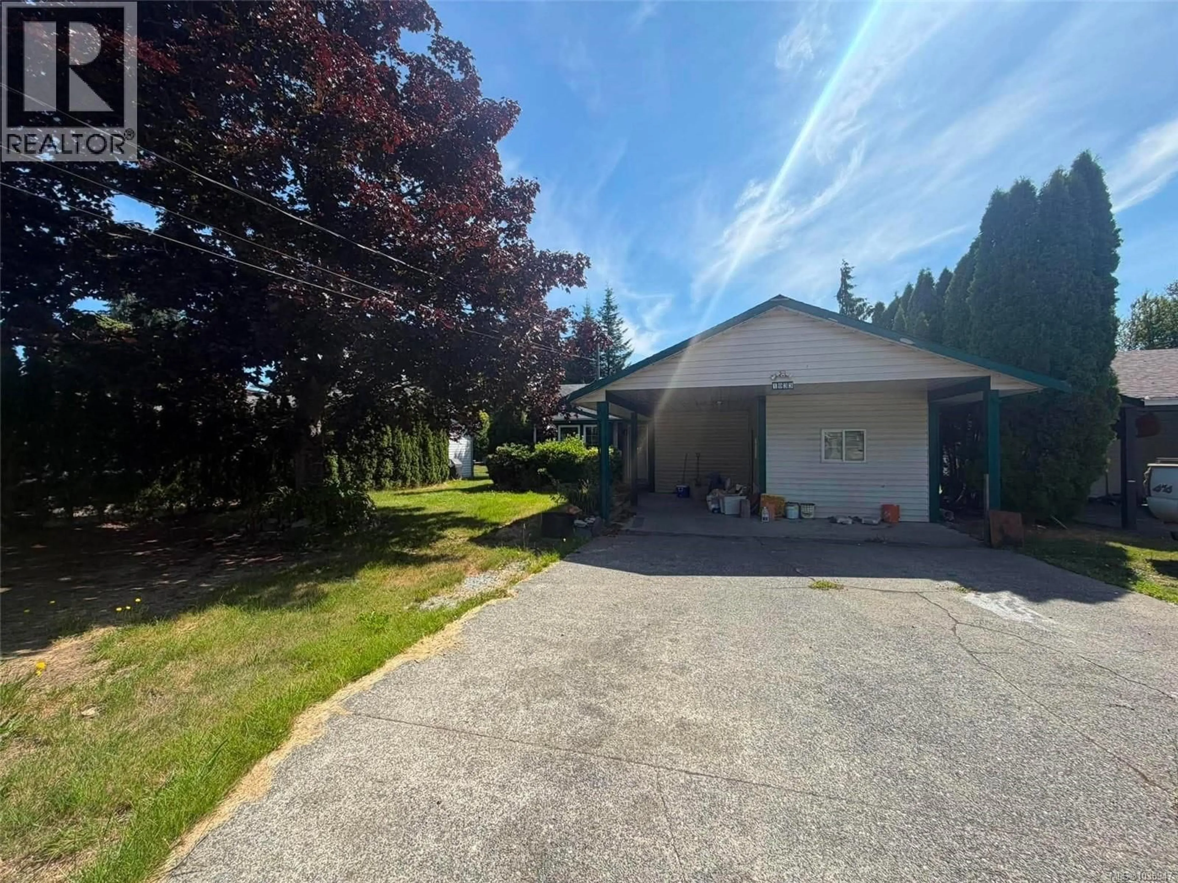 A pic from outside/outdoor area/front of a property/back of a property/a pic from drone, street for 1933 GALERNO ROAD, Campbell River British Columbia V9W1K8