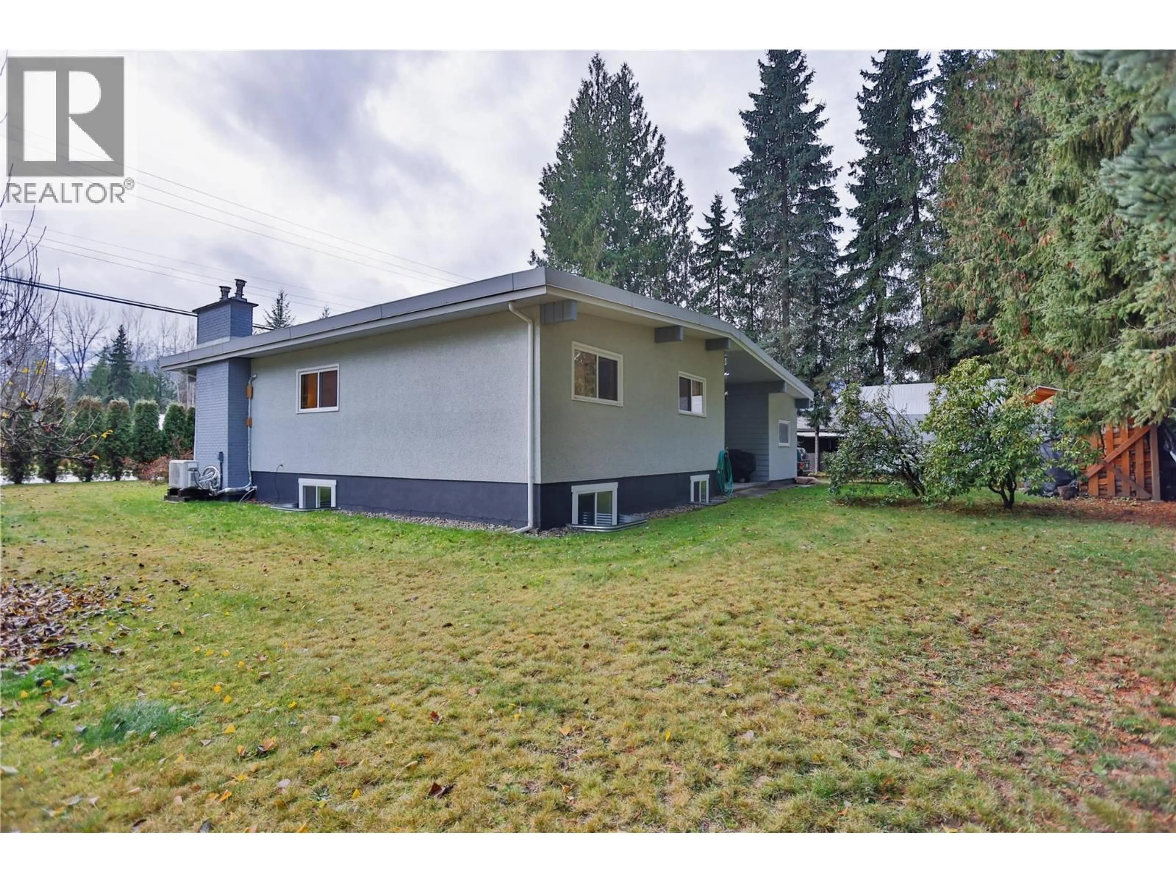 A pic from outside/outdoor area/front of a property/back of a property/a pic from drone, unknown for 1438 NICHOL ROAD, Revelstoke British Columbia V0E2S1
