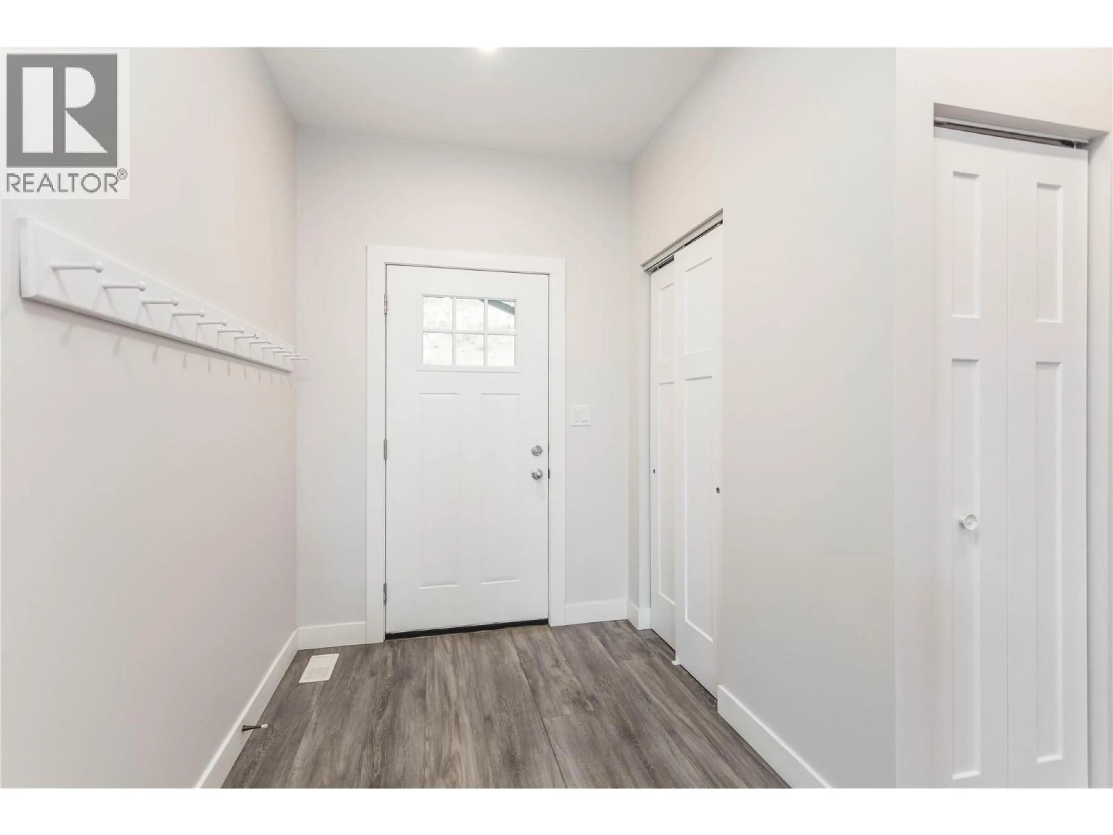 Indoor entryway for 1807 GALLON AVENUE, Lumby British Columbia V0E2G0