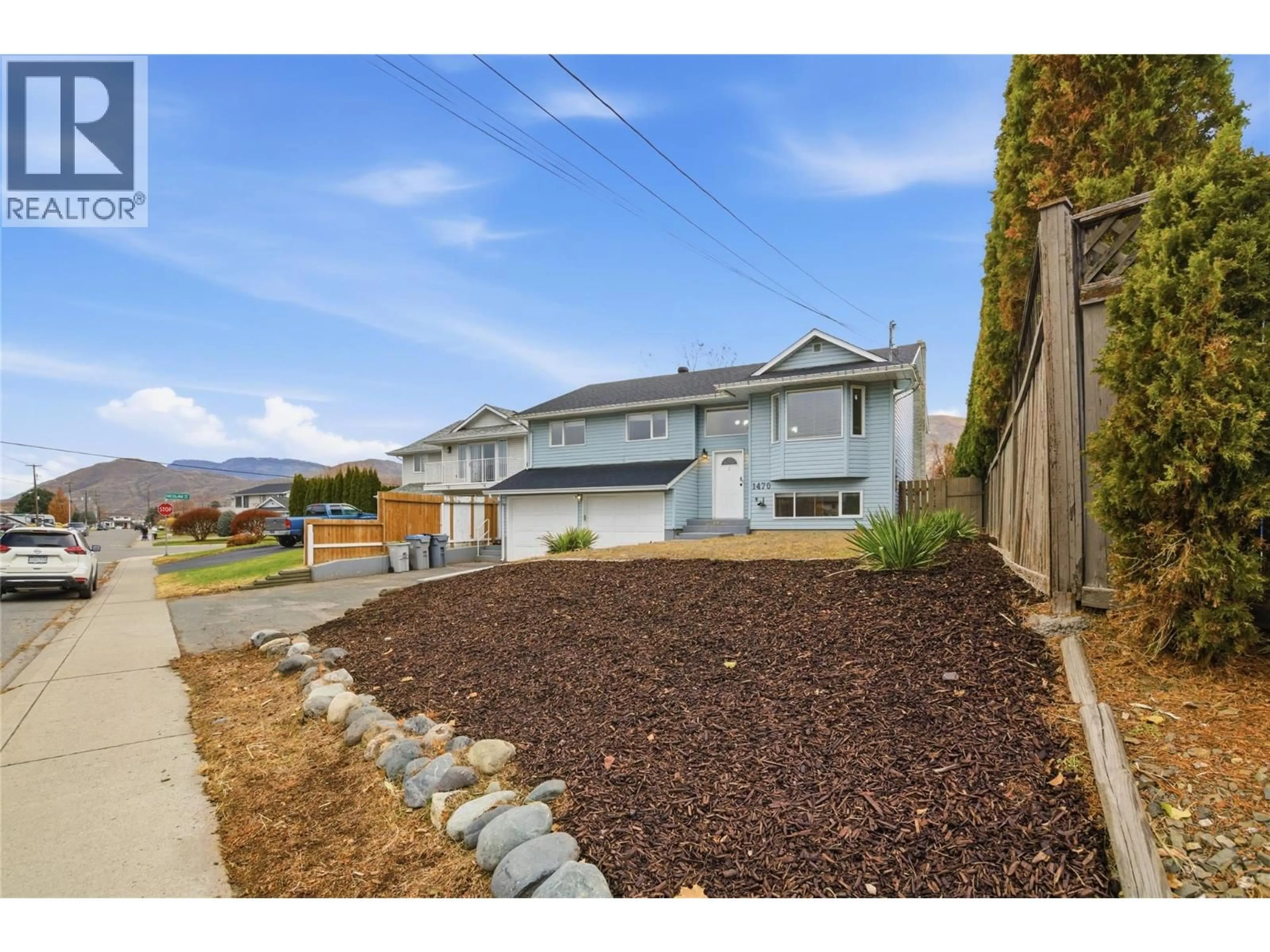 A pic from outside/outdoor area/front of a property/back of a property/a pic from drone, mountain view for 1470 LETHBRIDGE AVENUE, Kamloops British Columbia V2B8J5