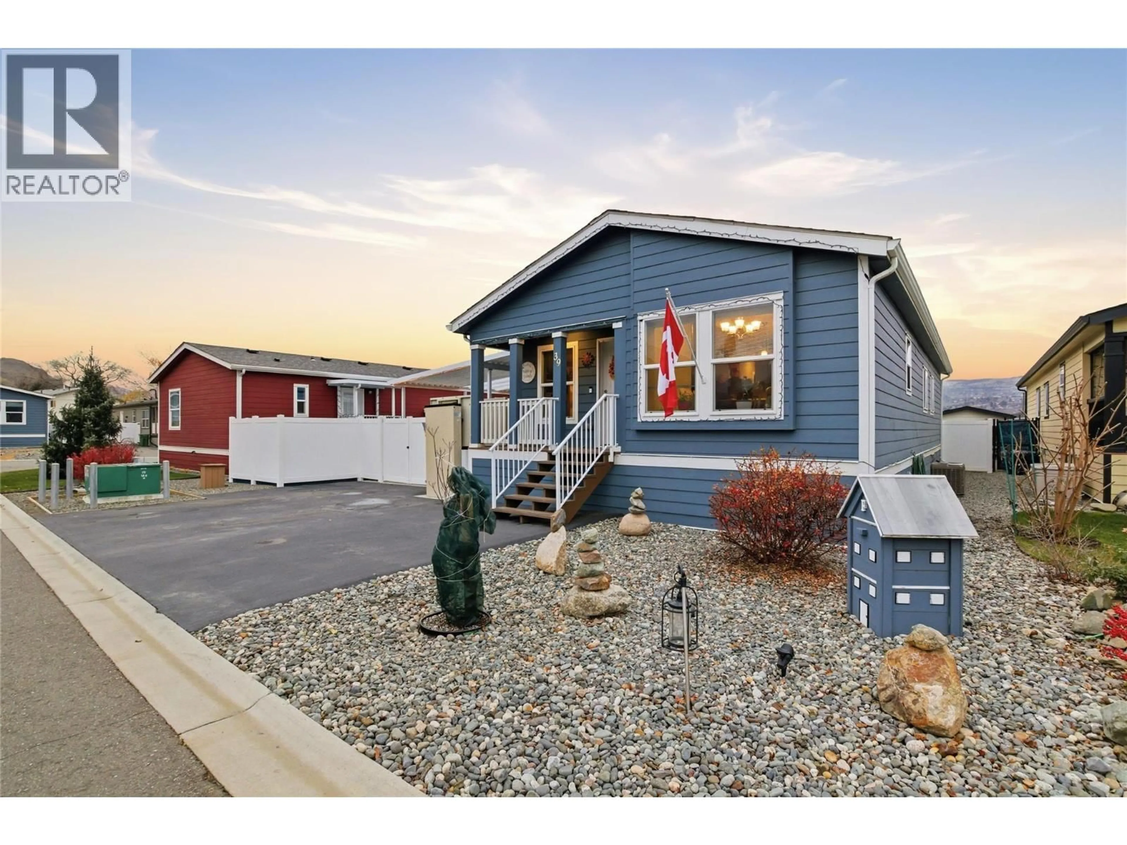 Home with vinyl exterior material, street for 39 - 1030 RICARDO ROAD, Kamloops British Columbia V2H0C7