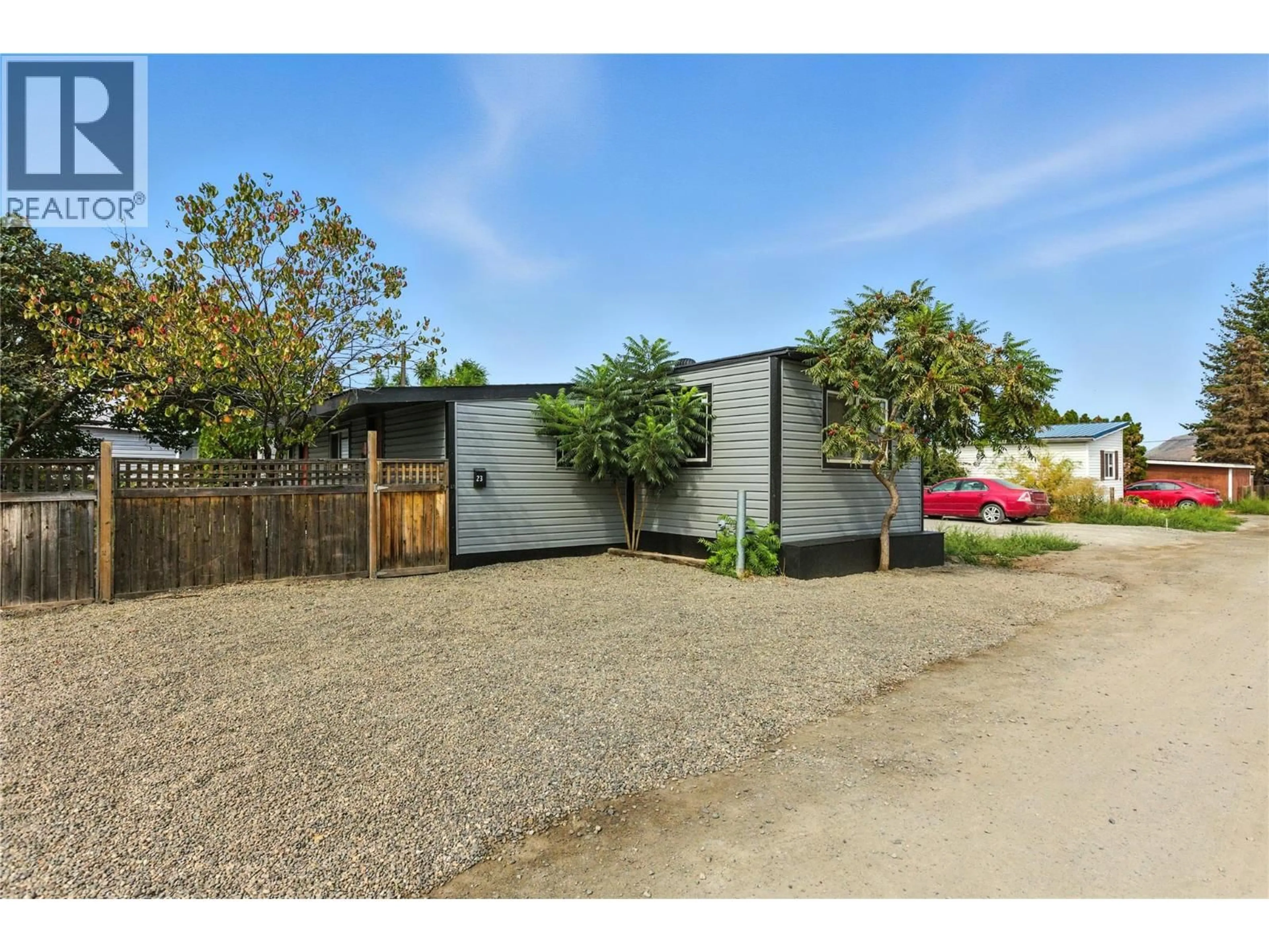 A pic from outside/outdoor area/front of a property/back of a property/a pic from drone, street for 23 - 771 ATHABASCA STREET EAST, Kamloops British Columbia V2H1C8