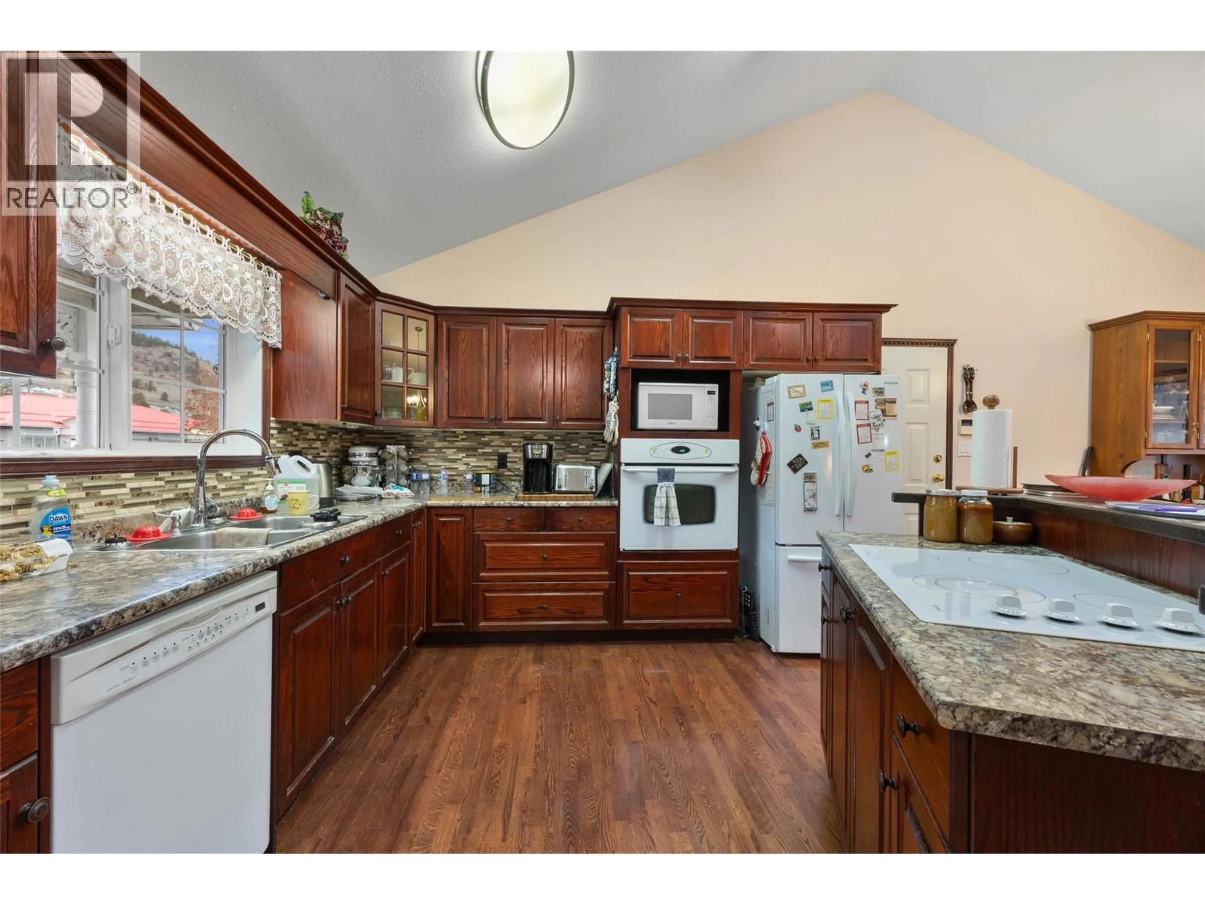 Open concept kitchen, unknown for 2698 FORKSDALE COURT, Merritt British Columbia V1K1P8