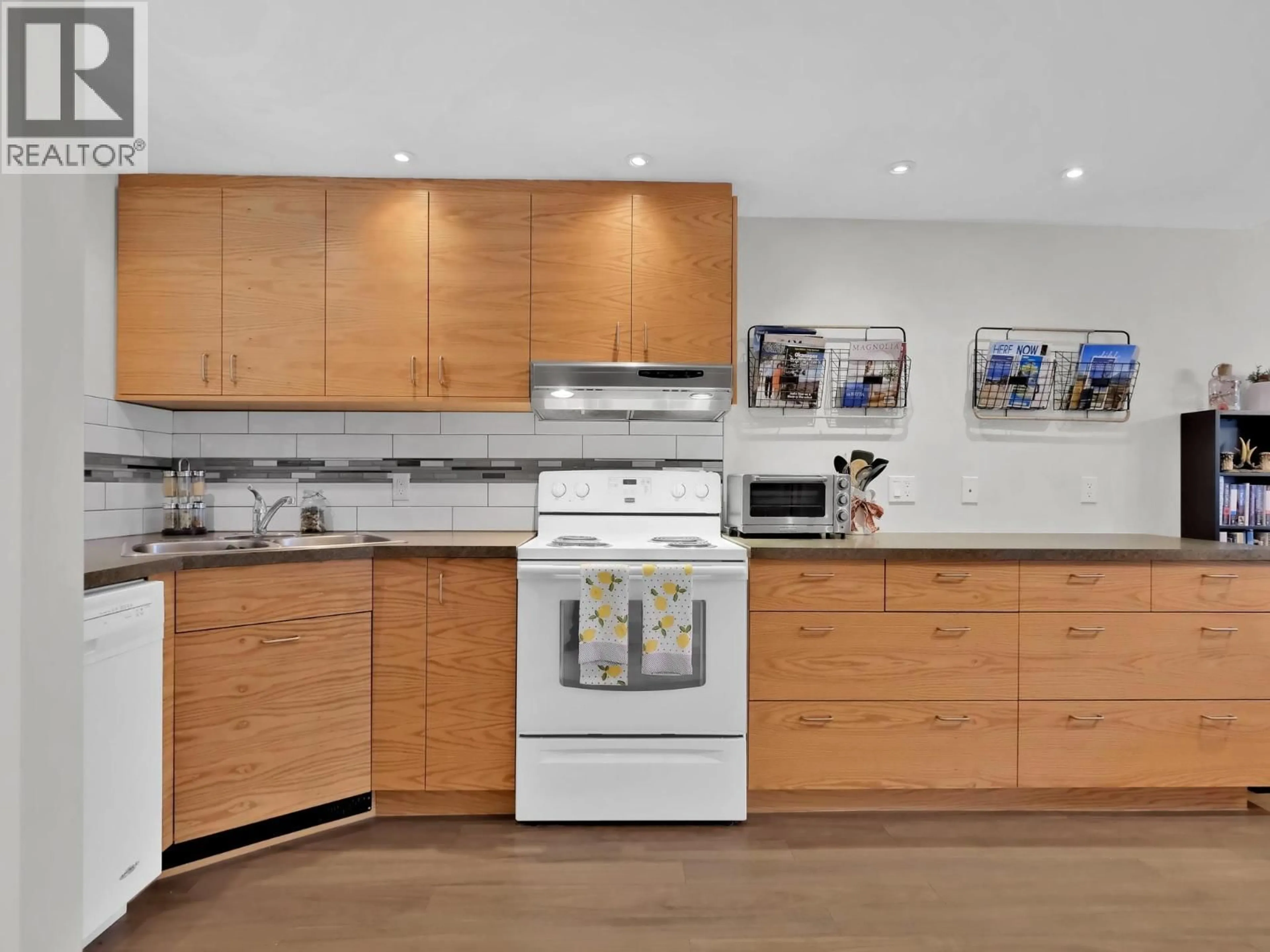 Unknown for 903 - 225 CLEARVIEW ROAD, Apex Mountain British Columbia V0X1K0