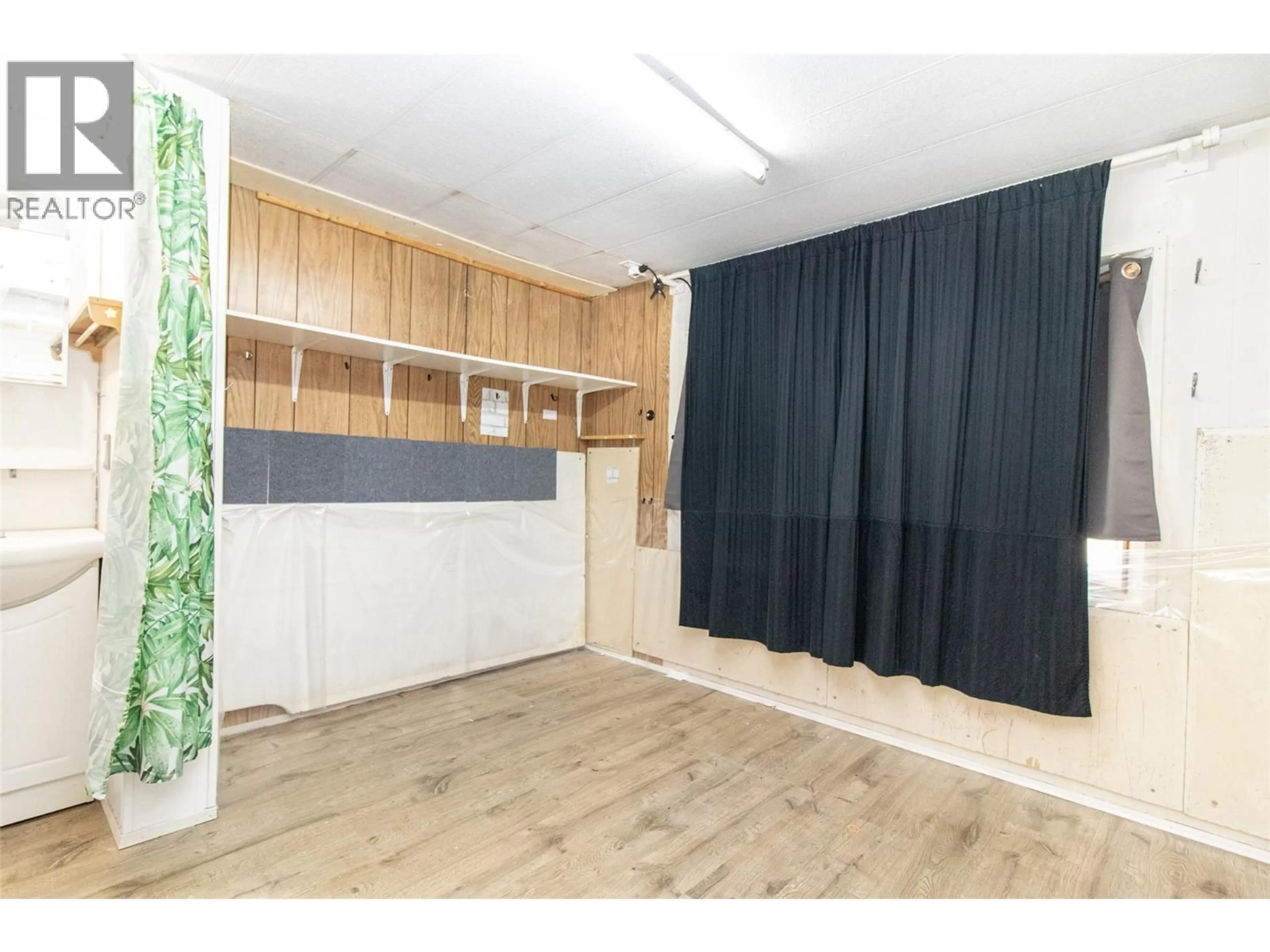 Storage room or clothes room or walk-in closet for 39 - 3745 LAKESHORE ROAD, Kelowna British Columbia V1W3K4