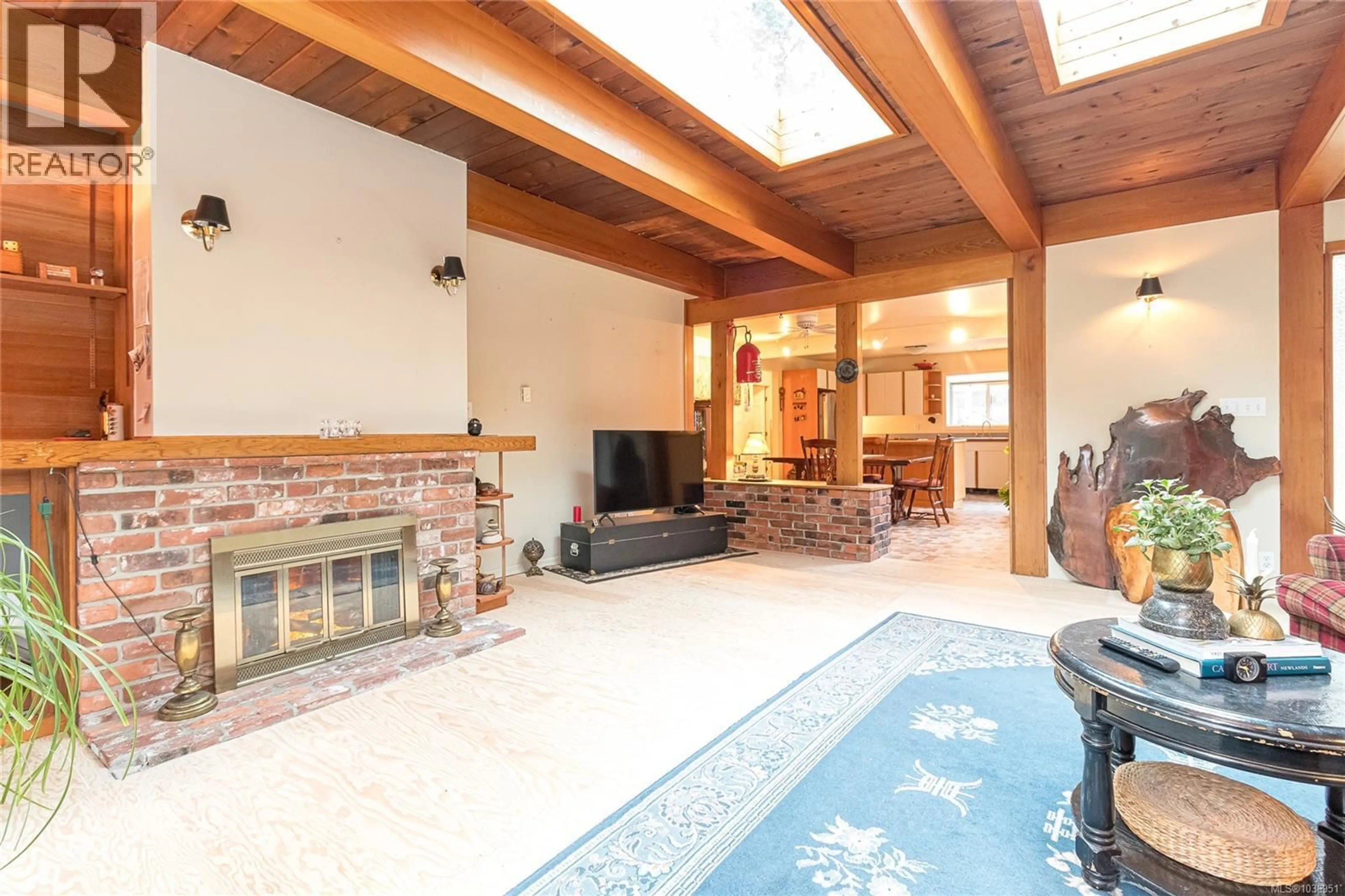 Indoor foyer for 8050 RAE-LEIGH PLACE, Central Saanich British Columbia V8M1S2