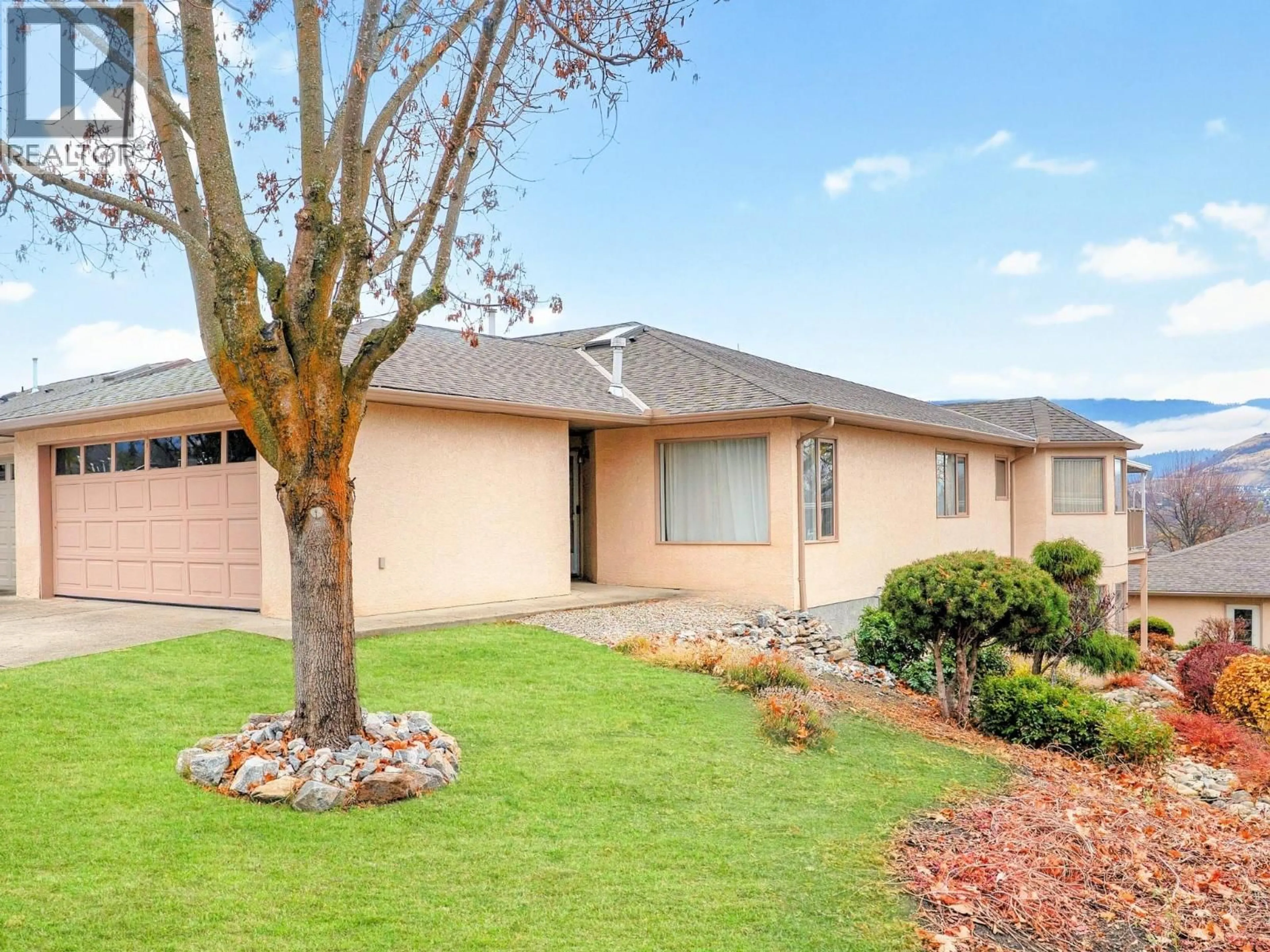 Home with vinyl exterior material, street for 29 - 1001 30 AVENUE, Vernon British Columbia V1T9H8