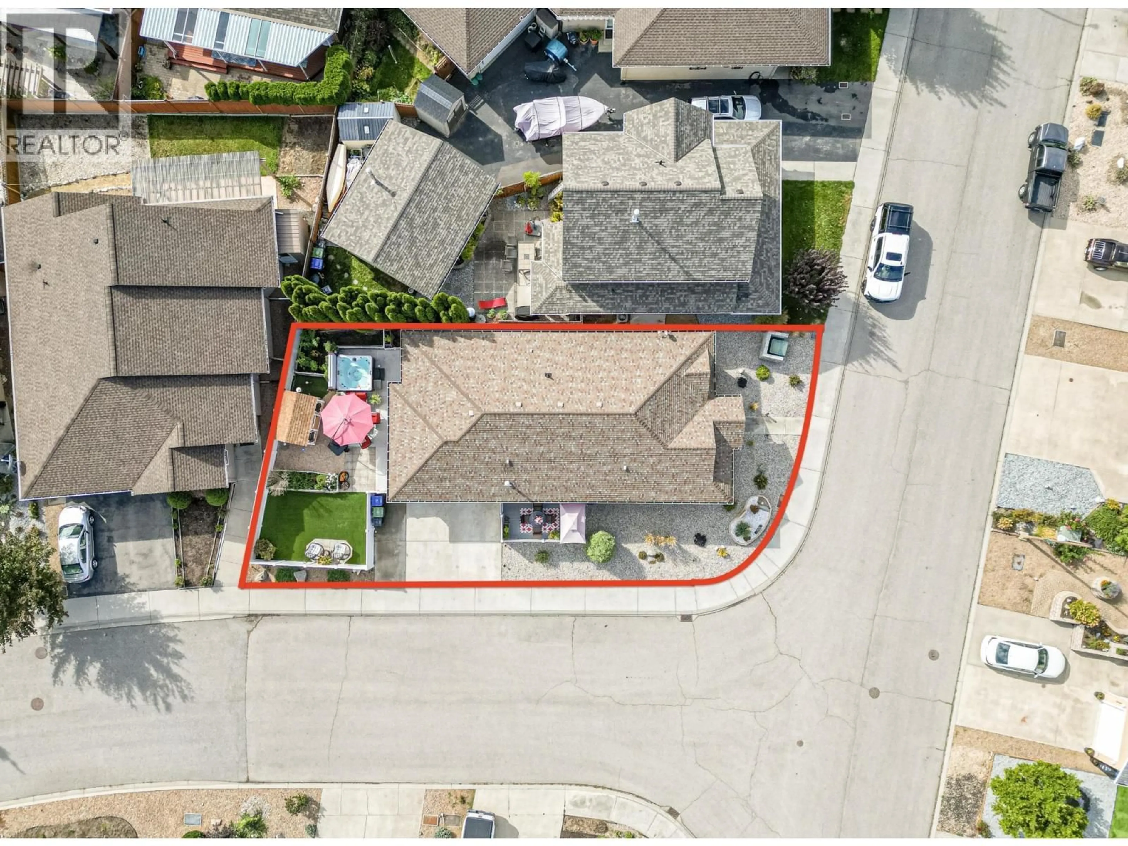 A pic from outside/outdoor area/front of a property/back of a property/a pic from drone, street for 247 WILLOWS PLACE, Oliver British Columbia V0H1T4