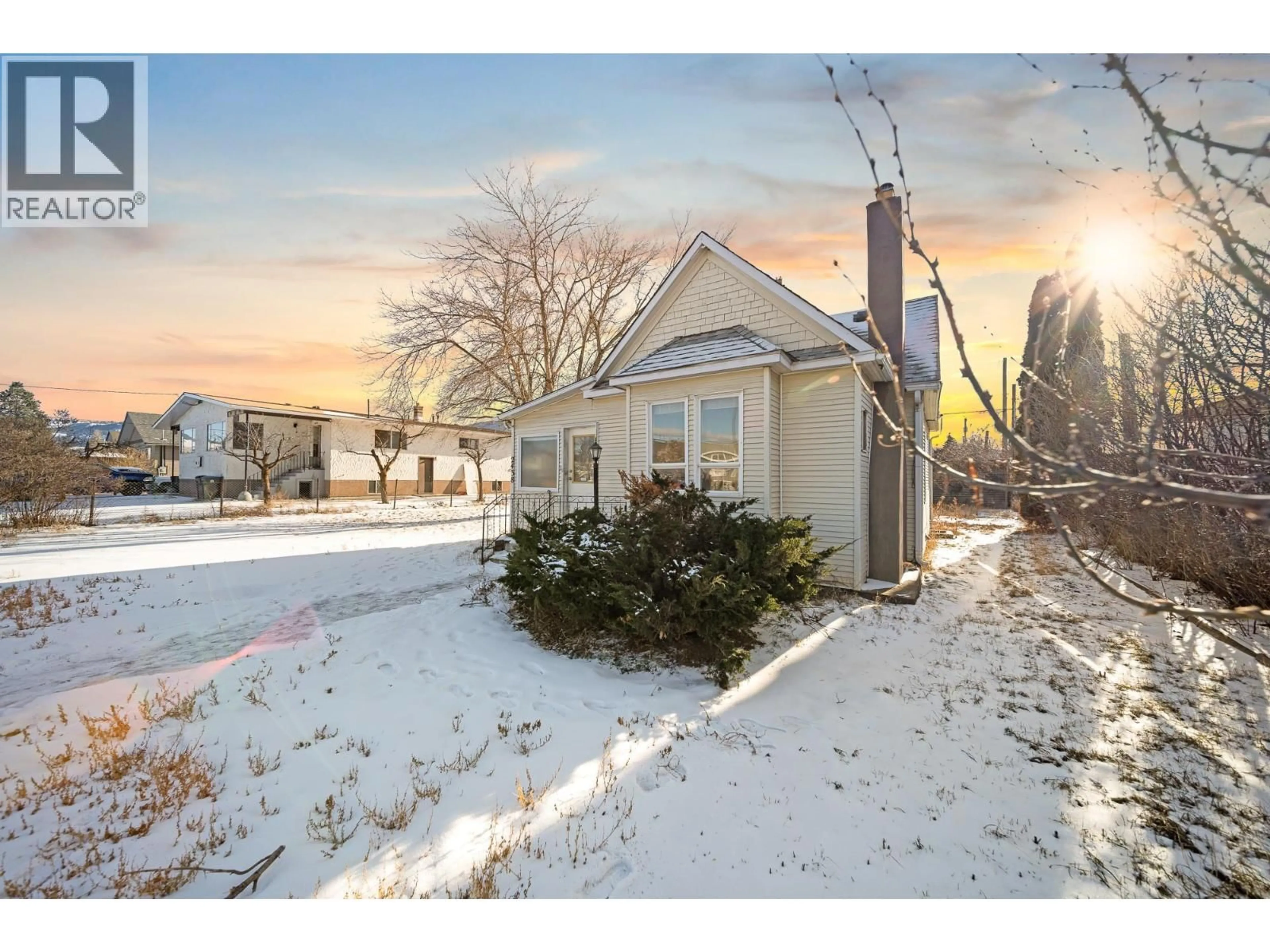 Unknown for 2438 JACKSON AVENUE, Merritt British Columbia V1K1B8