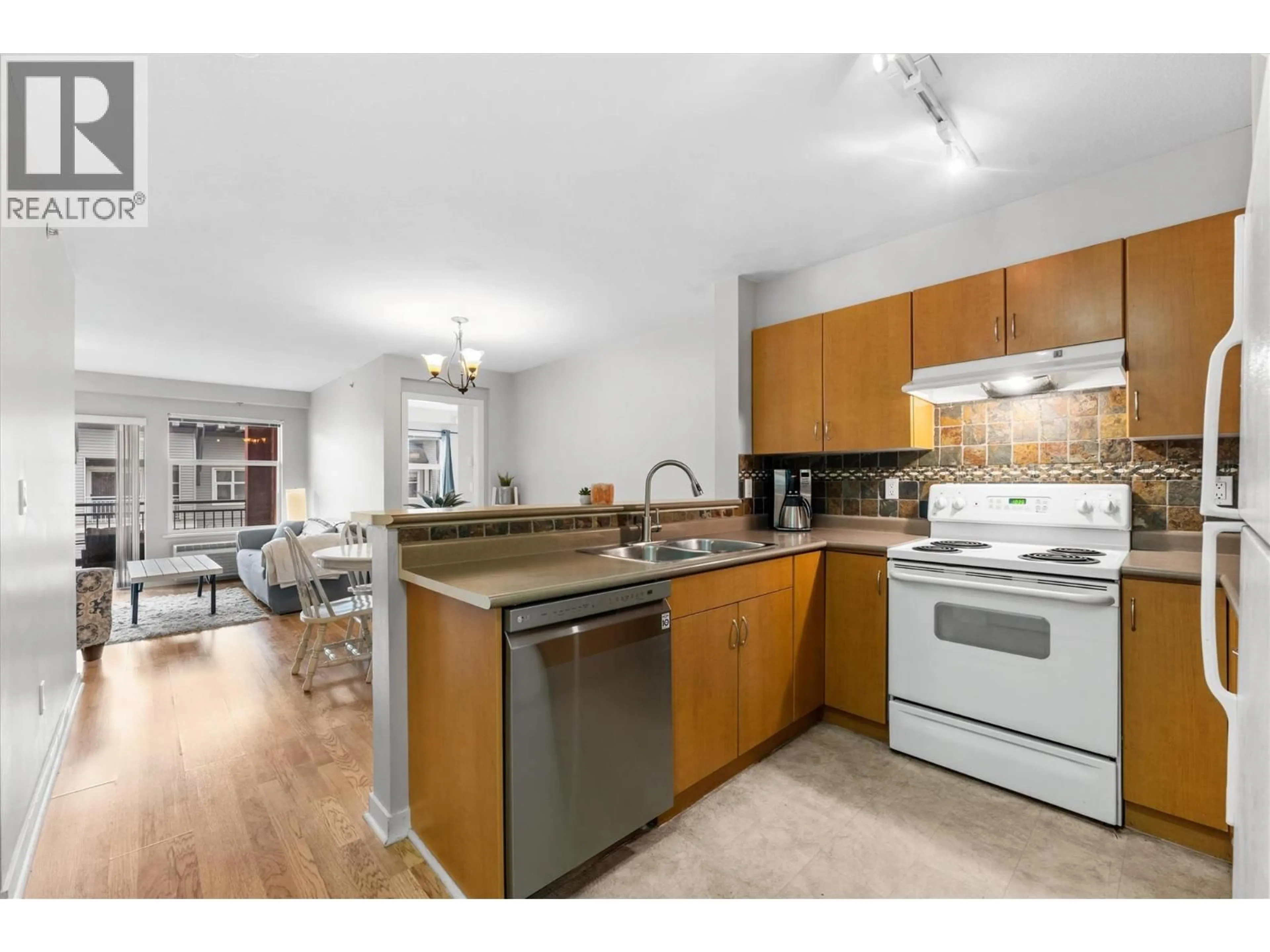 Standard kitchen, unknown for 403 - 555 YATES ROAD, Kelowna British Columbia V1V2V2
