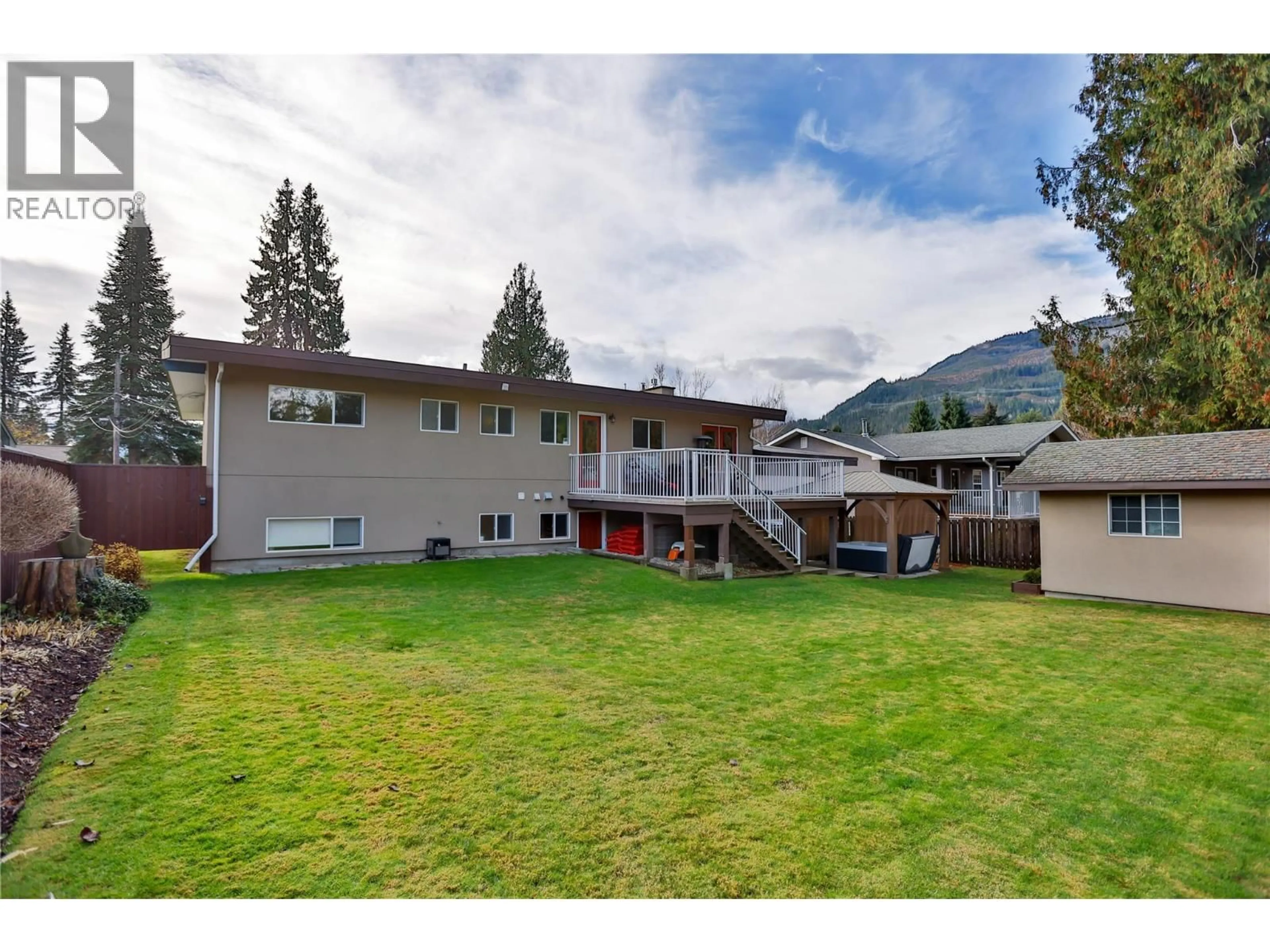 A pic from outside/outdoor area/front of a property/back of a property/a pic from drone, mountain view for 1976 MADDOCKS ROAD, Revelstoke British Columbia V0E2S0