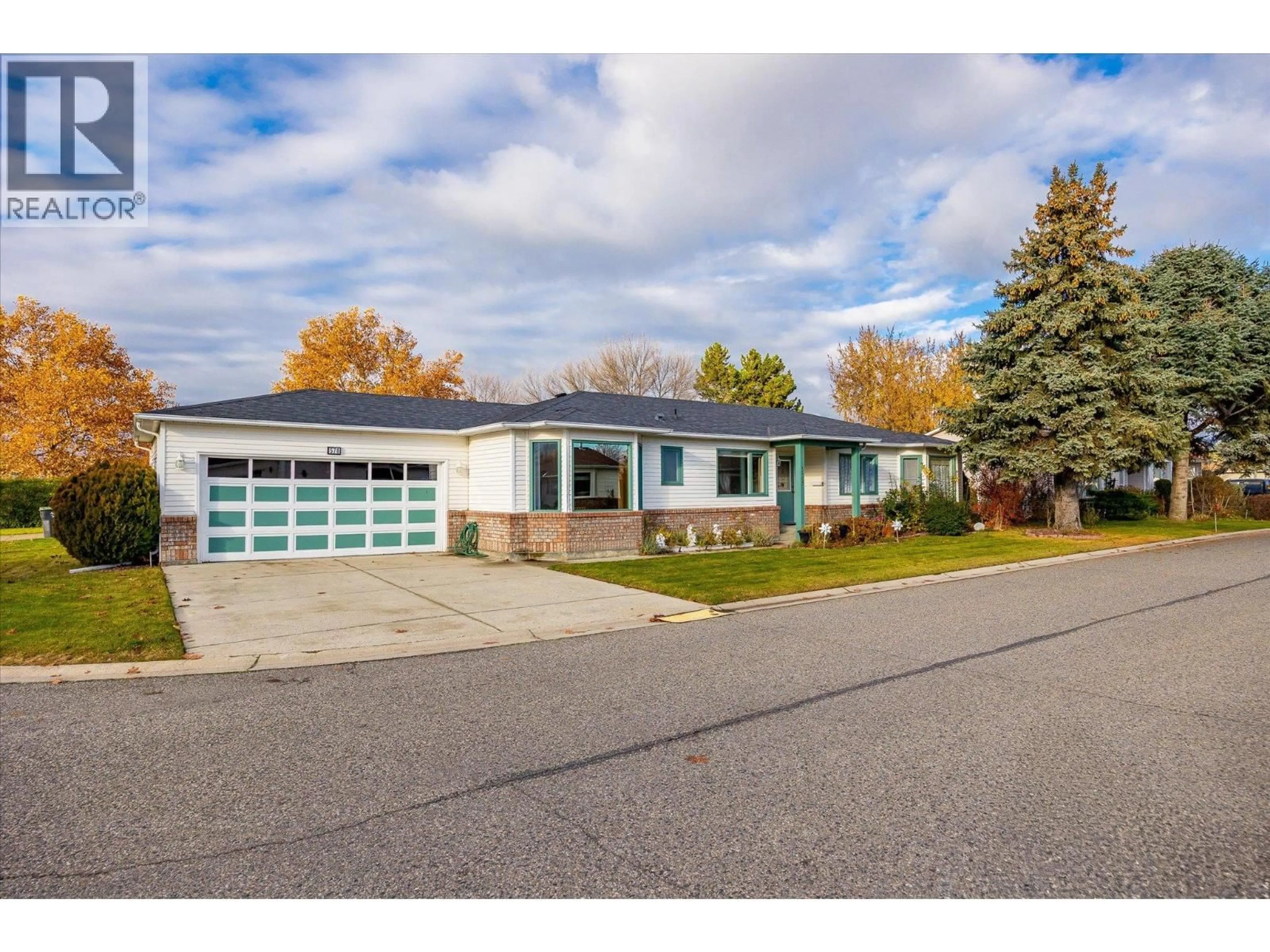Home with brick exterior material, street for 578 - 1255 RAYMER AVENUE, Kelowna British Columbia V1W3S3
