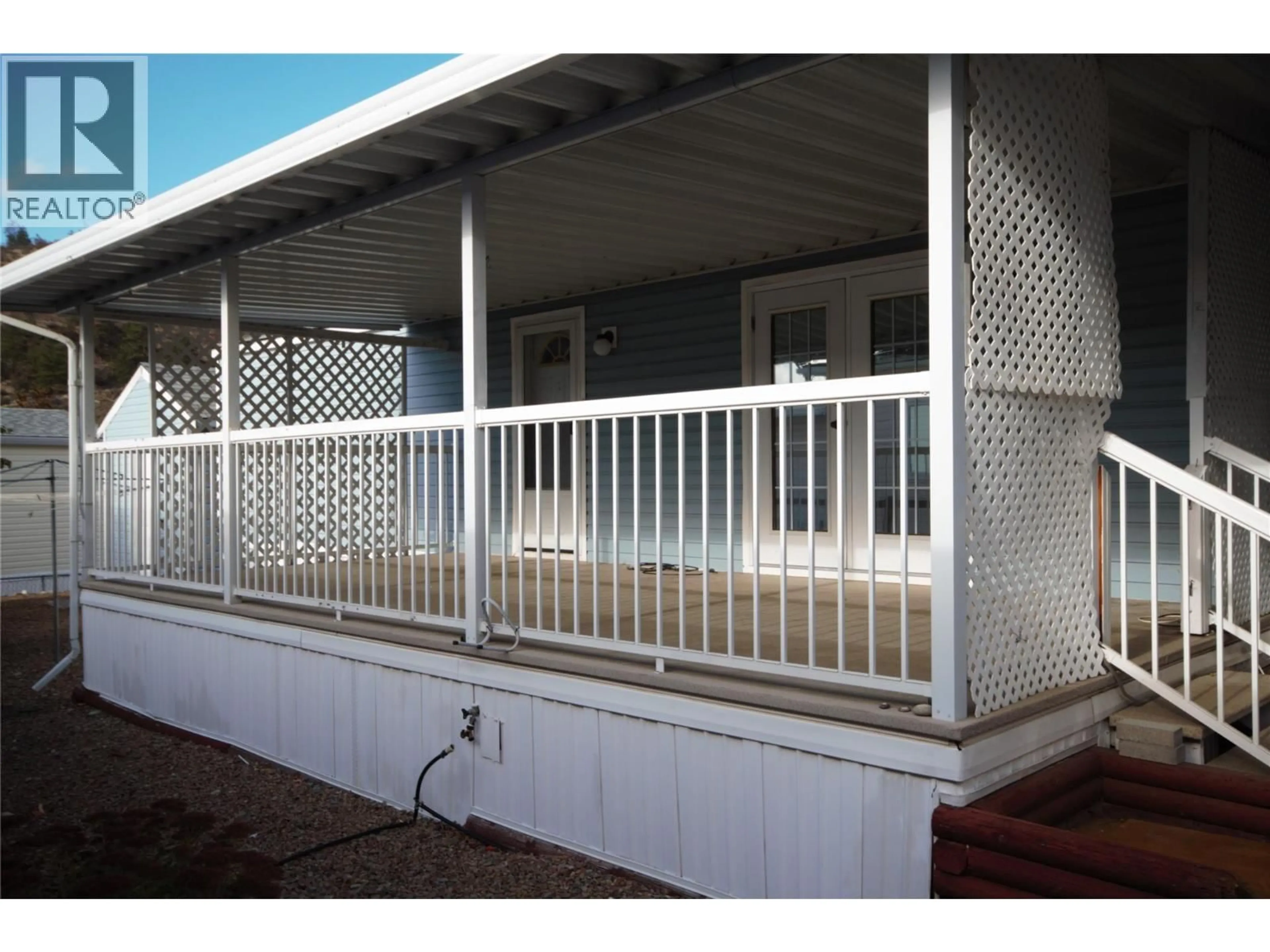 Patio, building for 25 - 8598 97 HIGHWAY, Oliver British Columbia V0H1T2