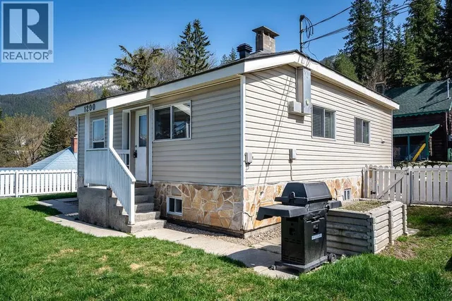 1200 FRONT STREET, Nelson 4