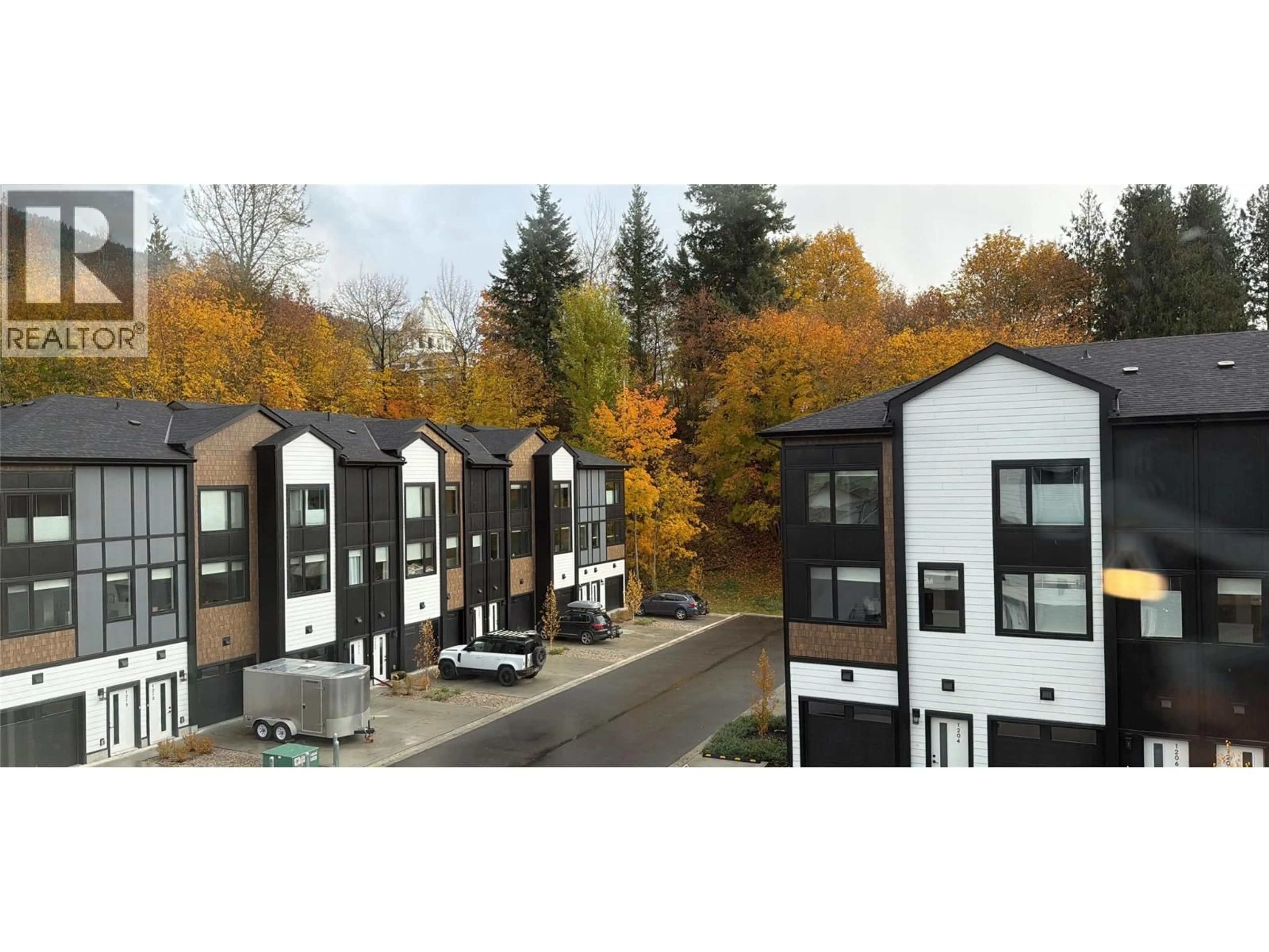 A pic from outside/outdoor area/front of a property/back of a property/a pic from drone, street for 1216 DOUGLAS STREET, Revelstoke British Columbia V0E2S0