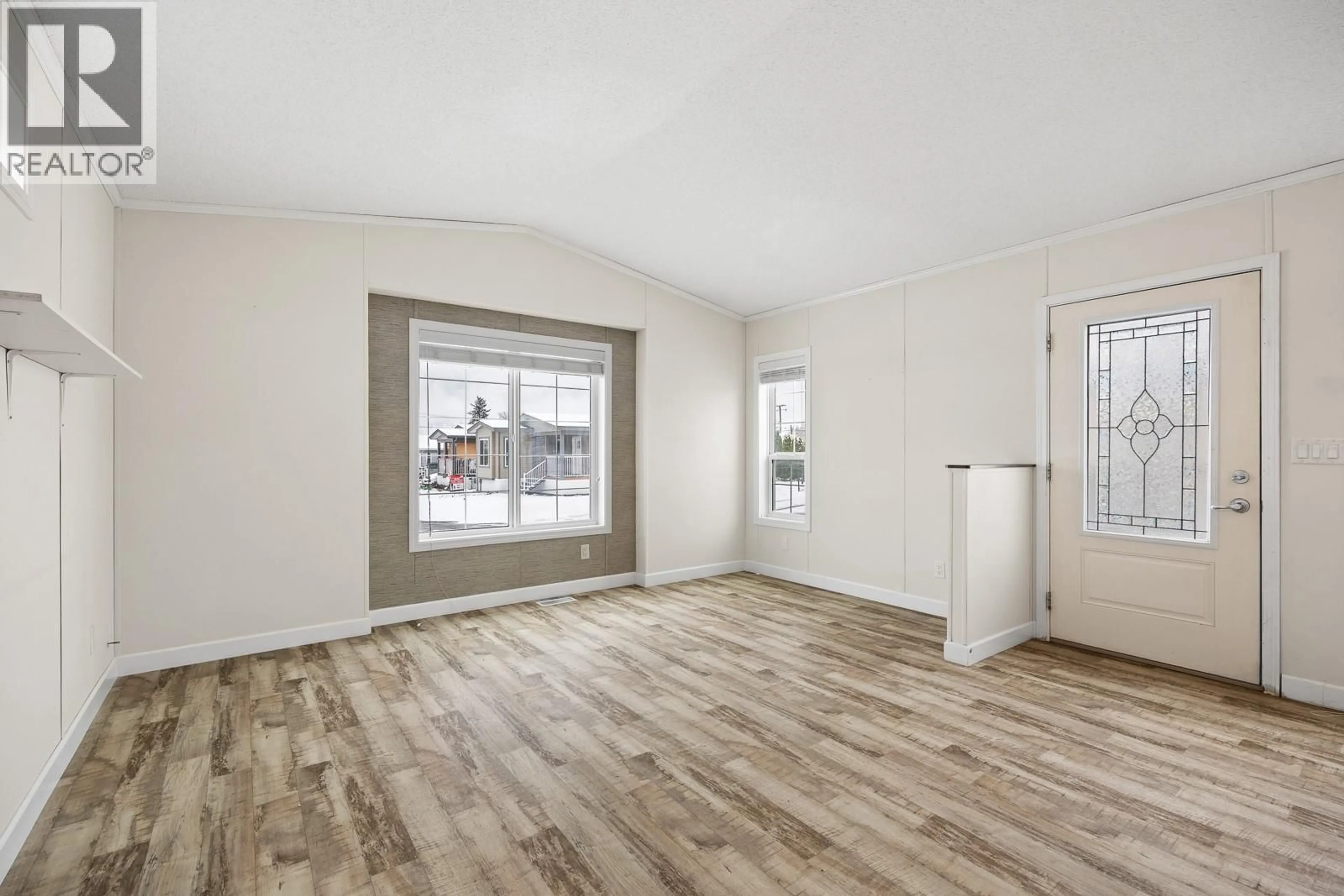 A pic of a room for 6 - 1118 MIDDLE BENCH ROAD, Keremeos British Columbia V0X1N2