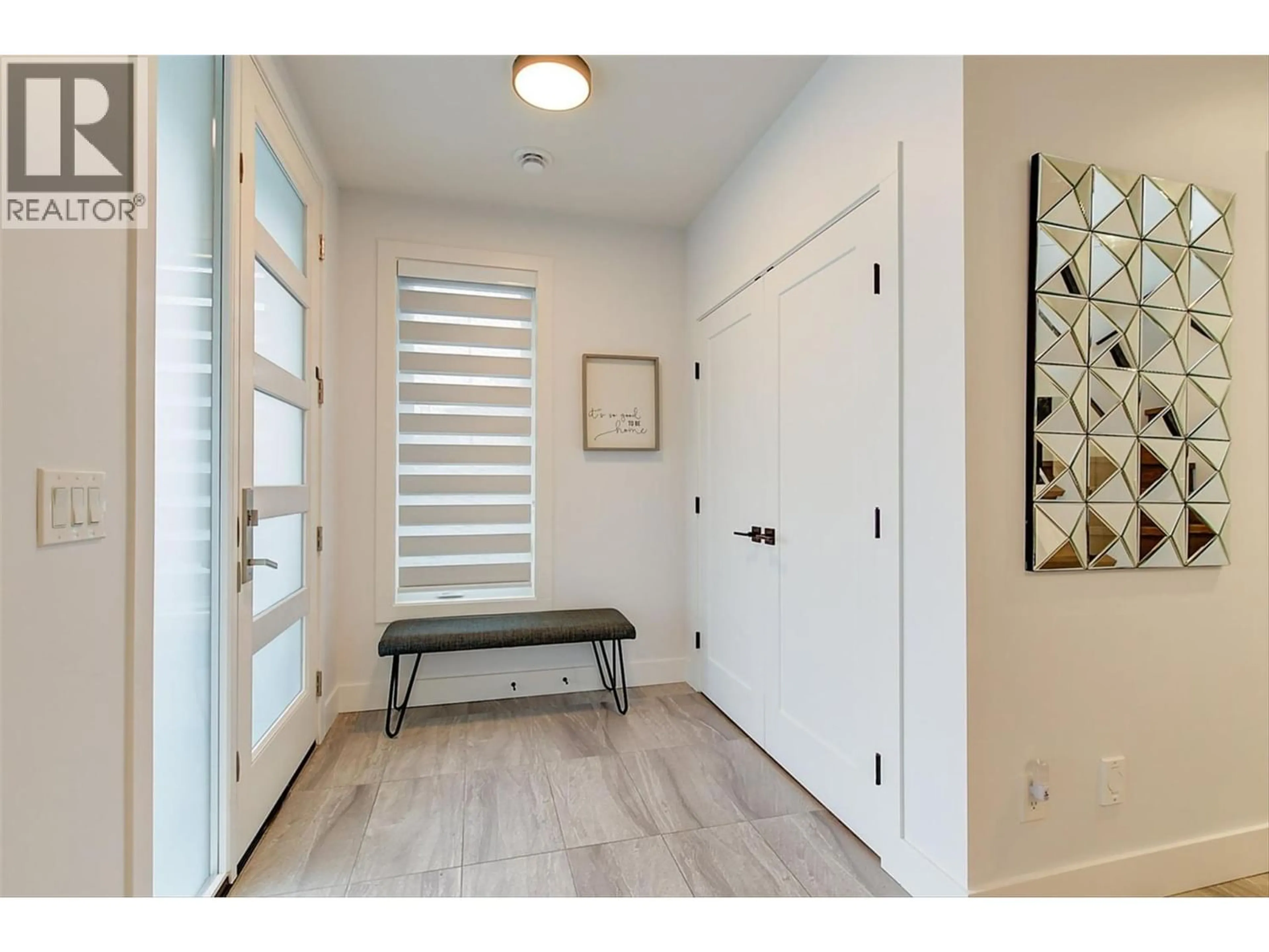 Indoor entryway for 1235 PONDS AVENUE, Kelowna British Columbia V1W5N1