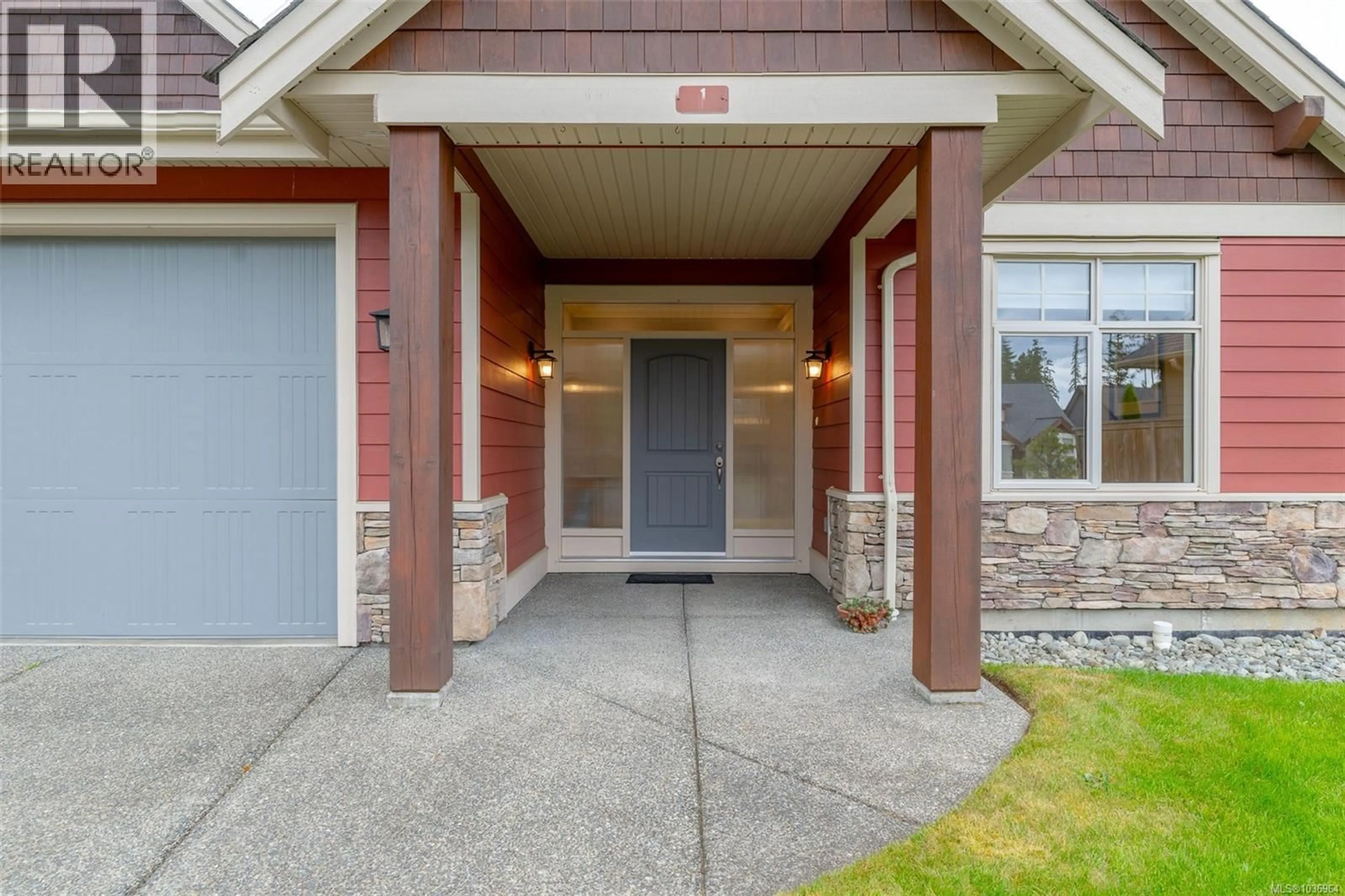 Indoor entryway for 1 - 3500 MCKNIGHT STREET, Port Alberni British Columbia V9Y7N5