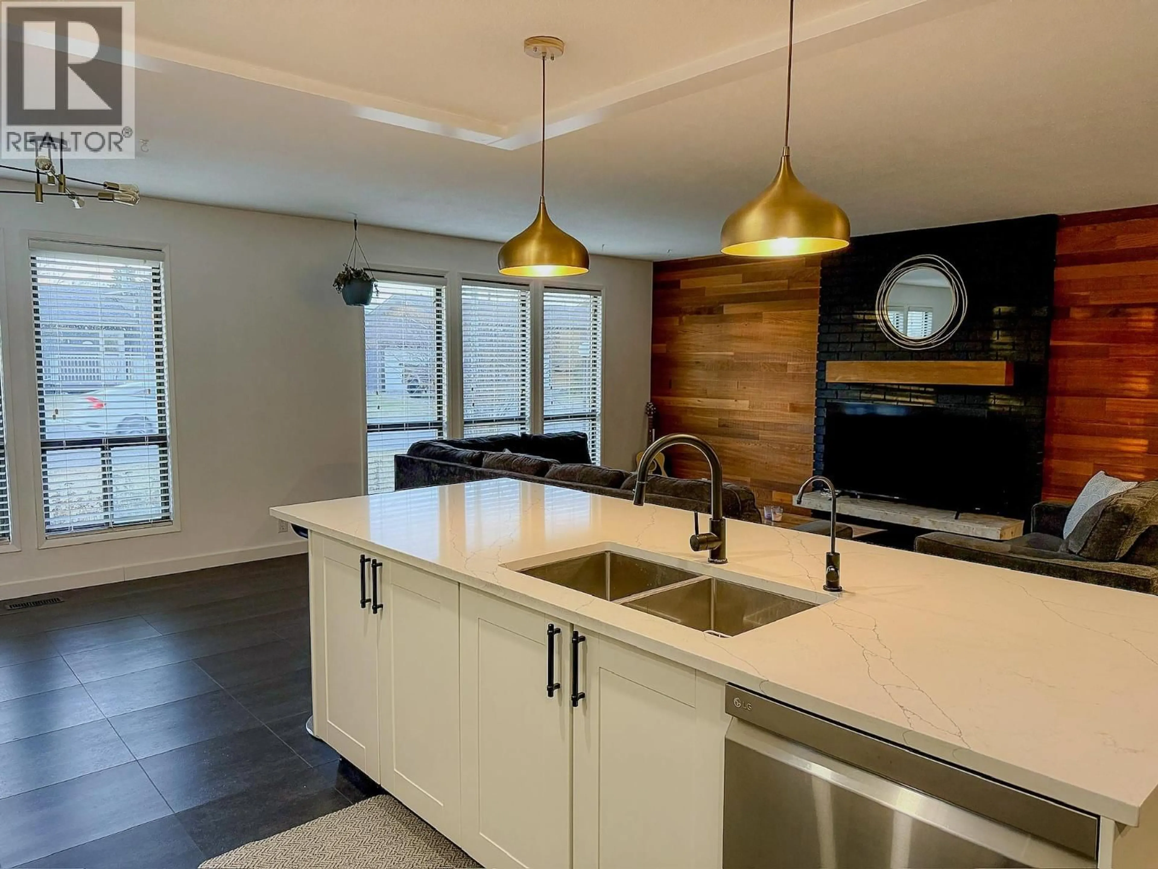 Open concept kitchen, unknown for 10728 18 STREET, Dawson Creek British Columbia V1G4E2
