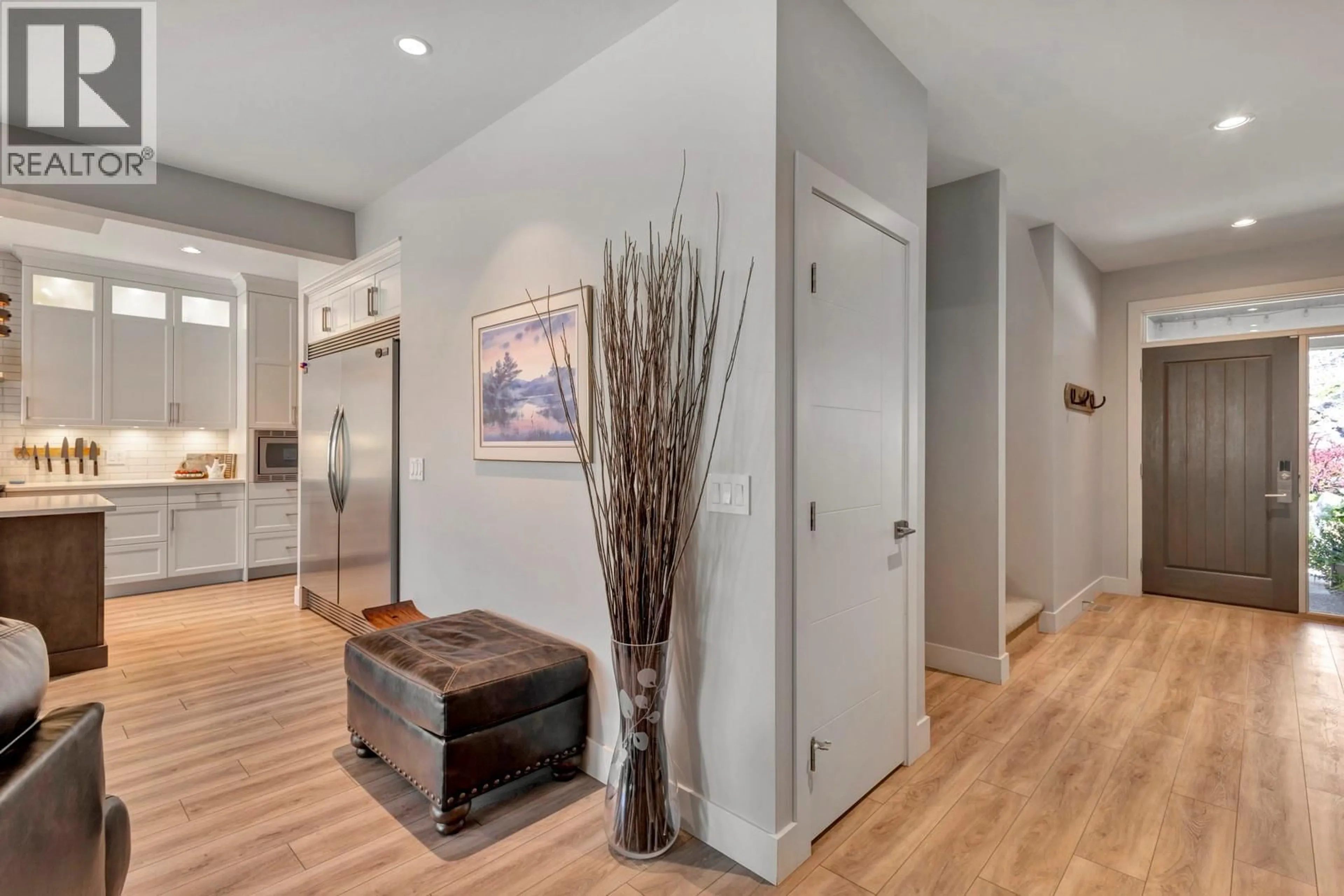 Indoor entryway for 2112 CORNERSTONE DRIVE, West Kelowna British Columbia V4T2Y3