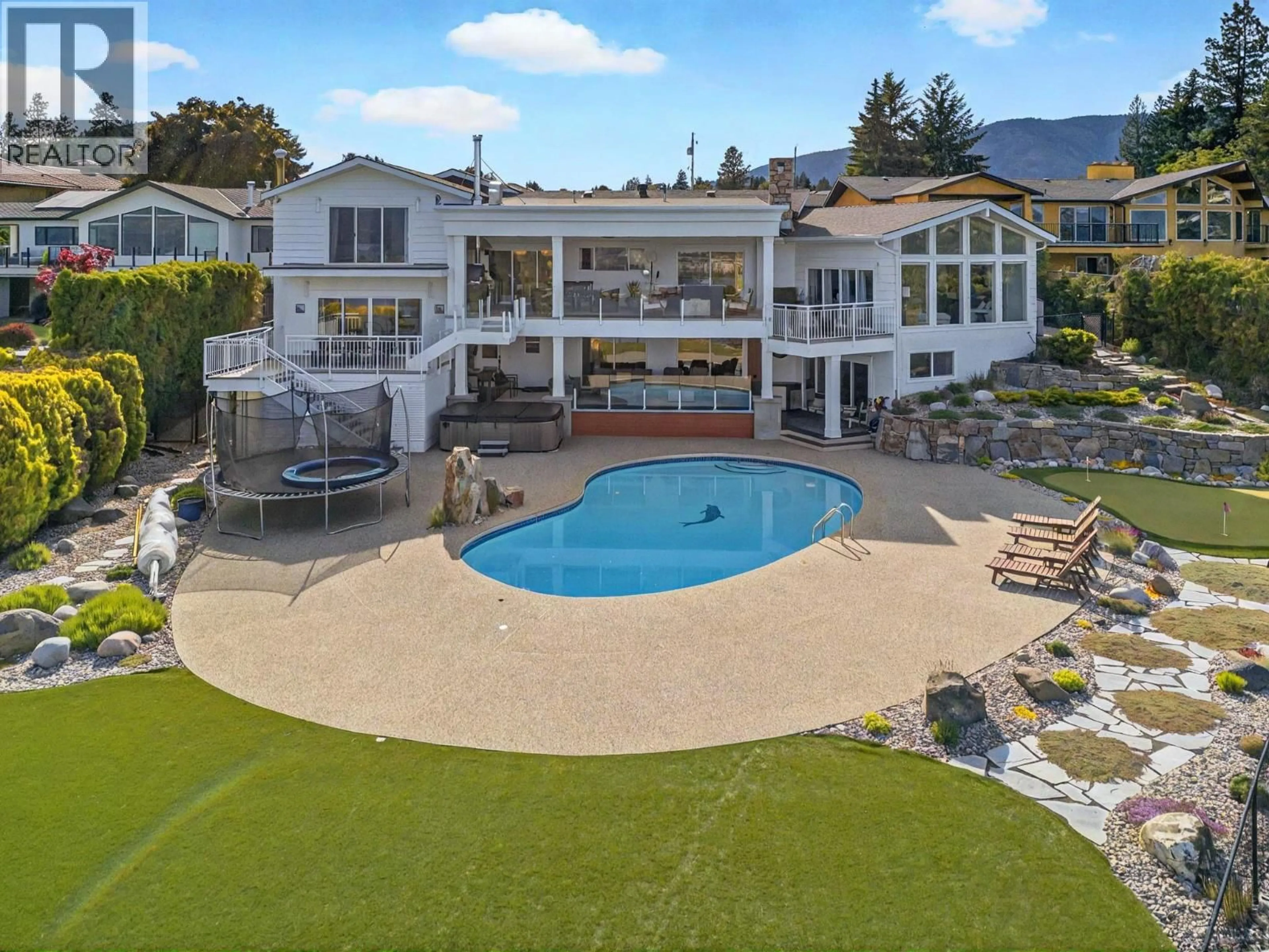 A pic from outside/outdoor area/front of a property/back of a property/a pic from drone, water/lake/river/ocean view for 2519 HILLSBOROUGH ROAD, West Kelowna British Columbia V1Z3E8