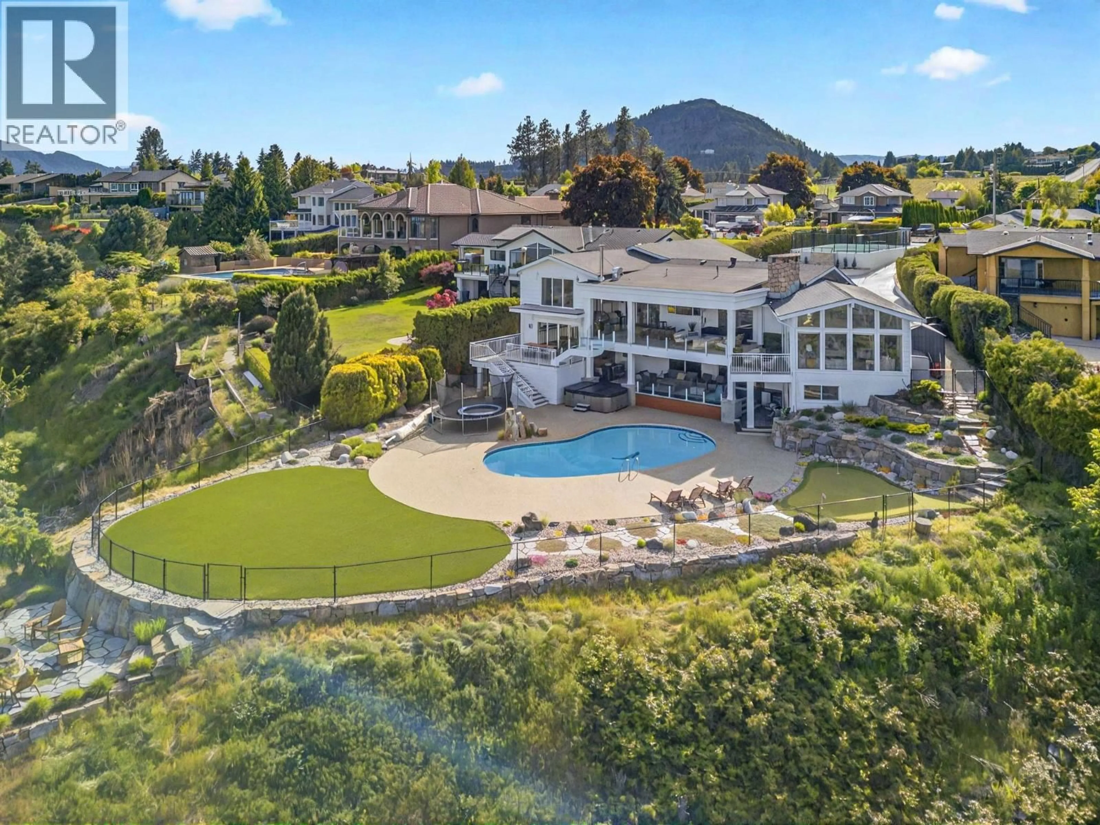 A pic from outside/outdoor area/front of a property/back of a property/a pic from drone, water/lake/river/ocean view for 2519 HILLSBOROUGH ROAD, West Kelowna British Columbia V1Z3E8