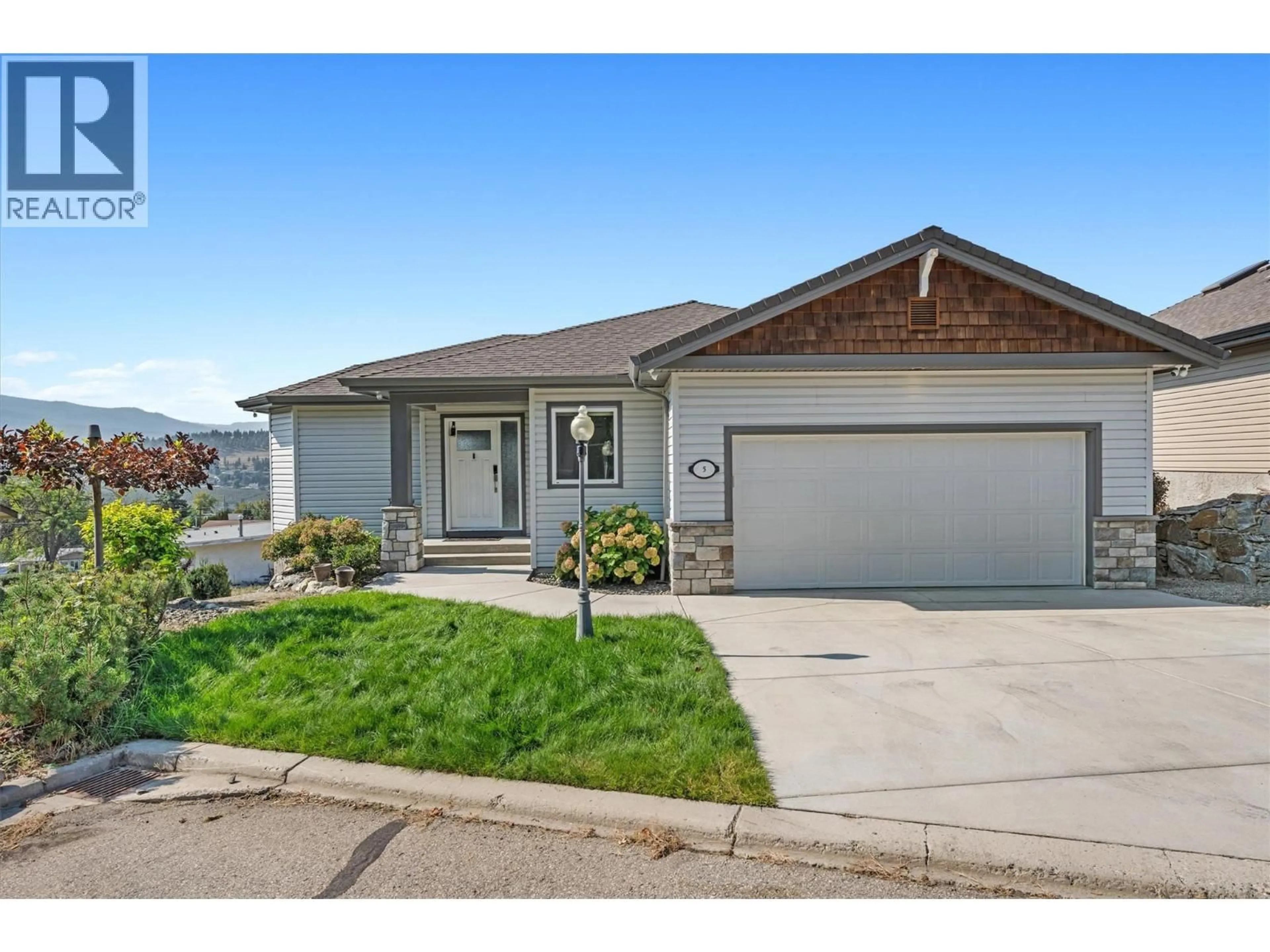 Home with vinyl exterior material, street for 5 - 1342 SHAUNNA ROAD, Kelowna British Columbia V1P1P8