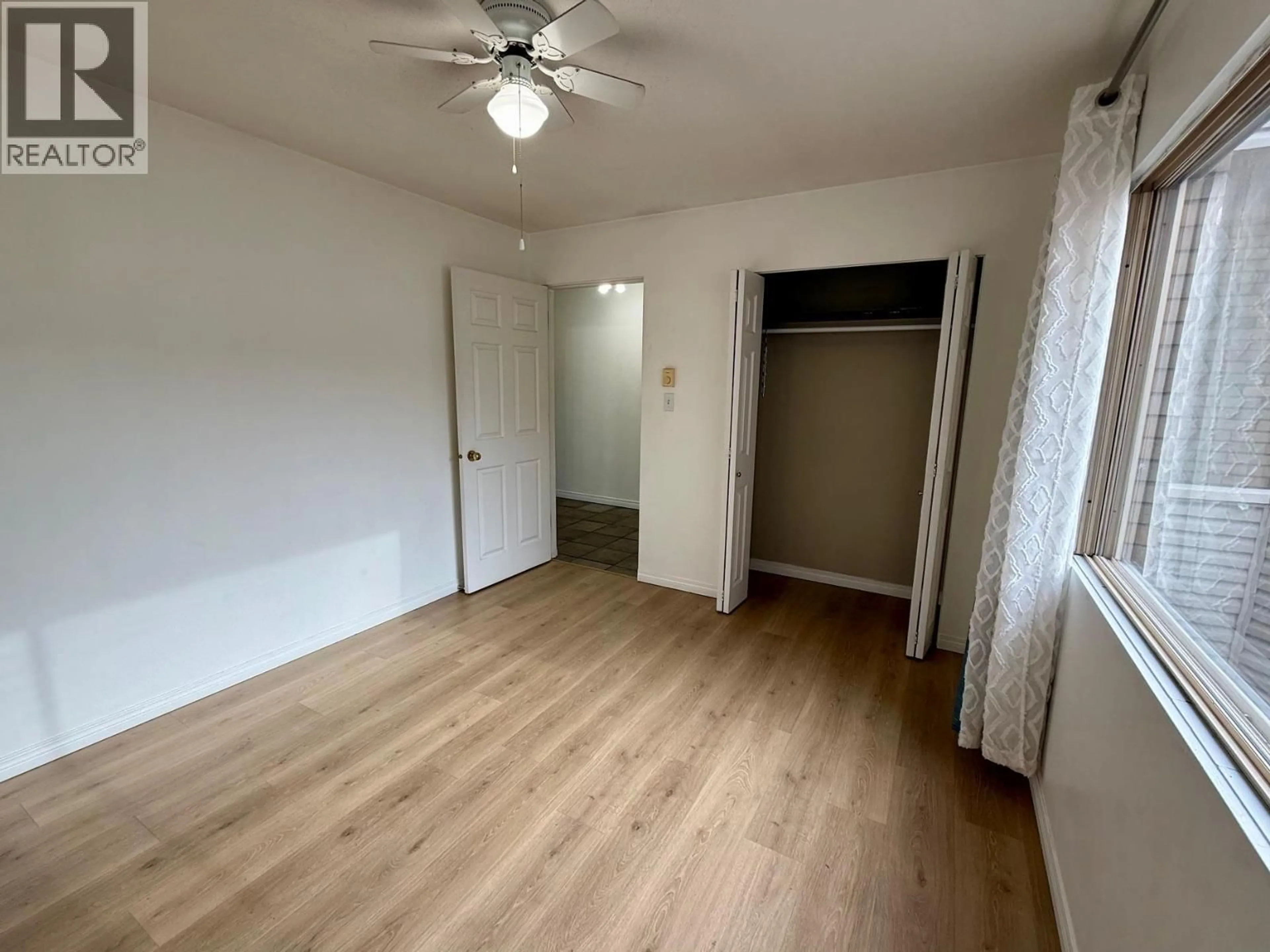 A pic of a room for 303 - 1761 PANDOSY STREET, Kelowna British Columbia V1Y1R2