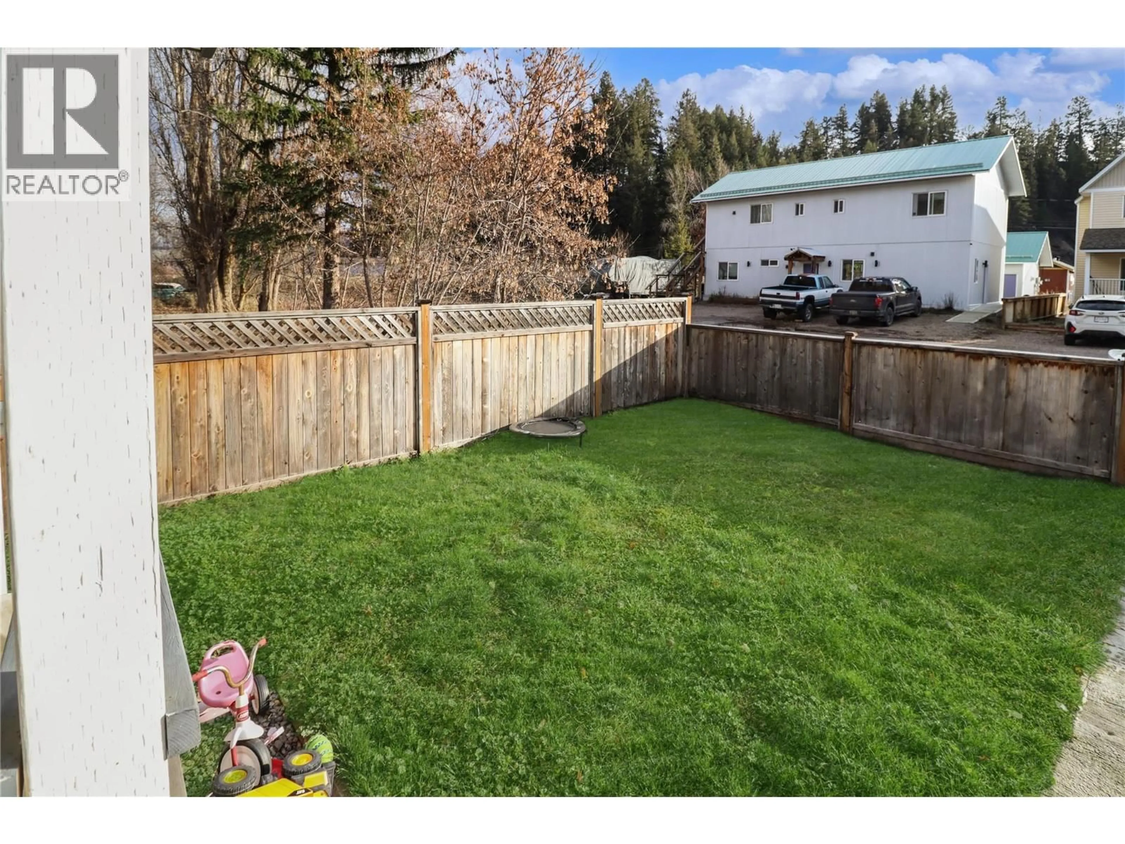 Patio, mountain view for 207 ANGELA AVENUE, Princeton British Columbia V0X1W0