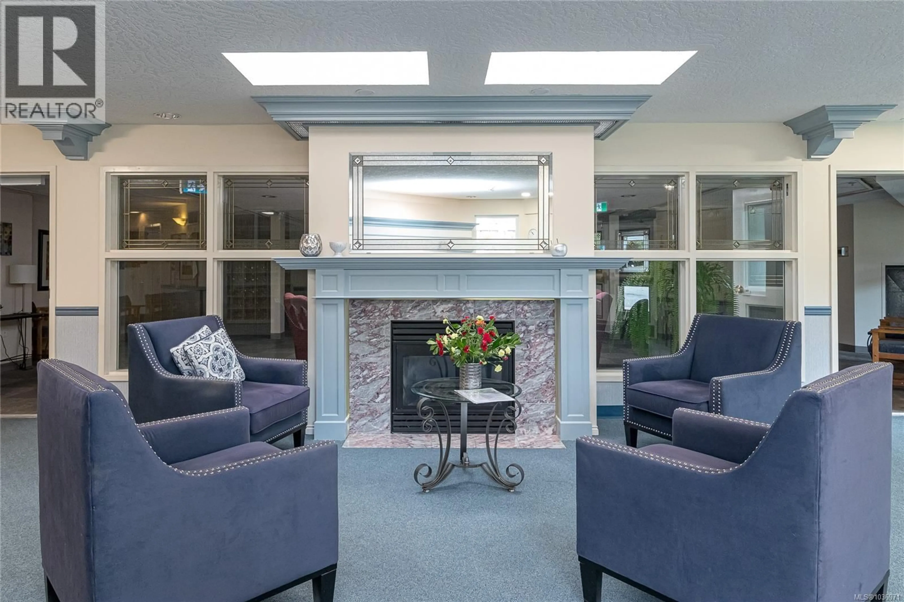 Lobby for 313 - 1521 CHURCH AVENUE, Saanich British Columbia V8P5T7