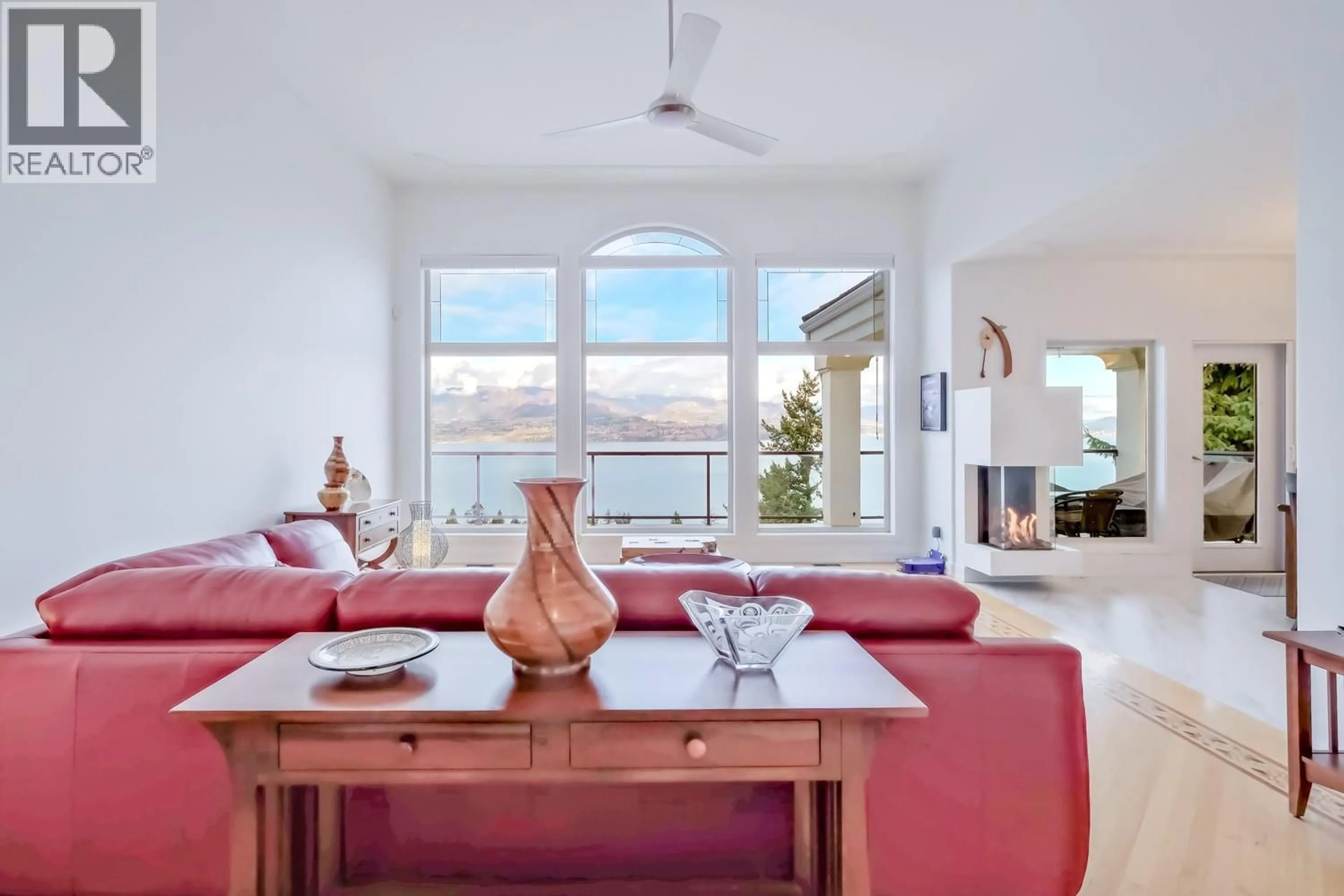 Living room with furniture, unknown for 378 OKAVIEW ROAD, Kelowna British Columbia V1W4K3