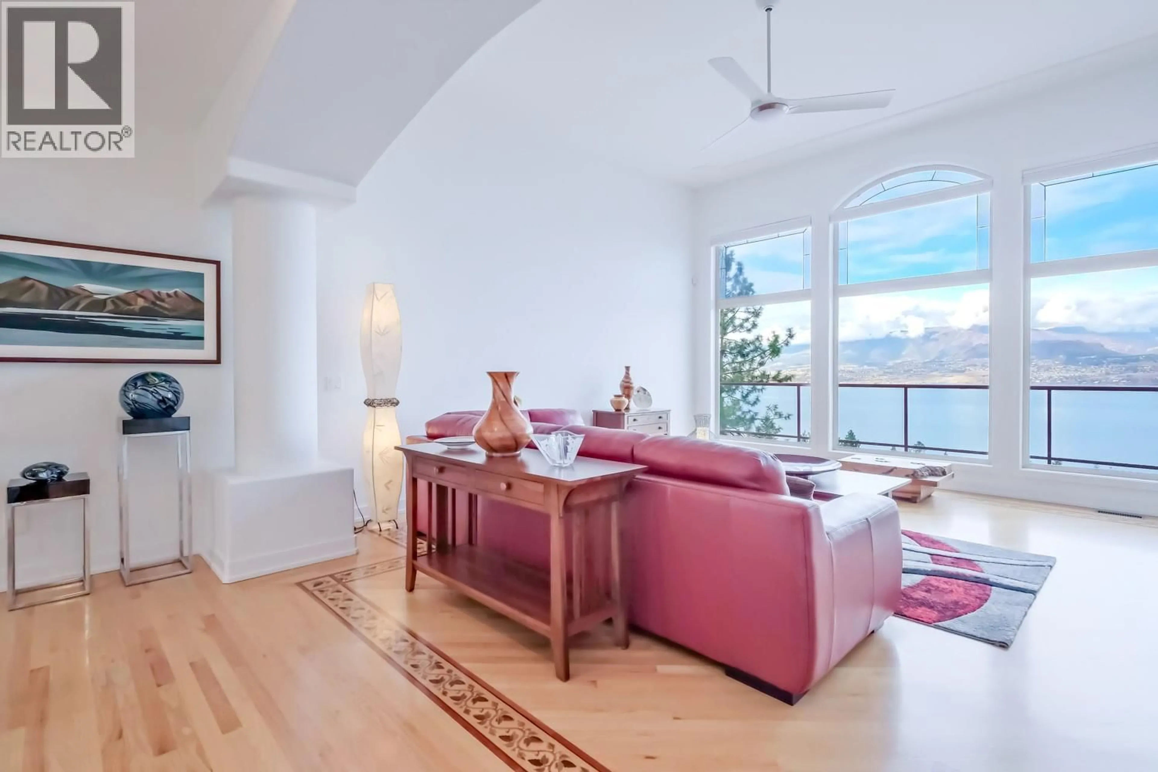 Living room with furniture, unknown for 378 OKAVIEW ROAD, Kelowna British Columbia V1W4K3