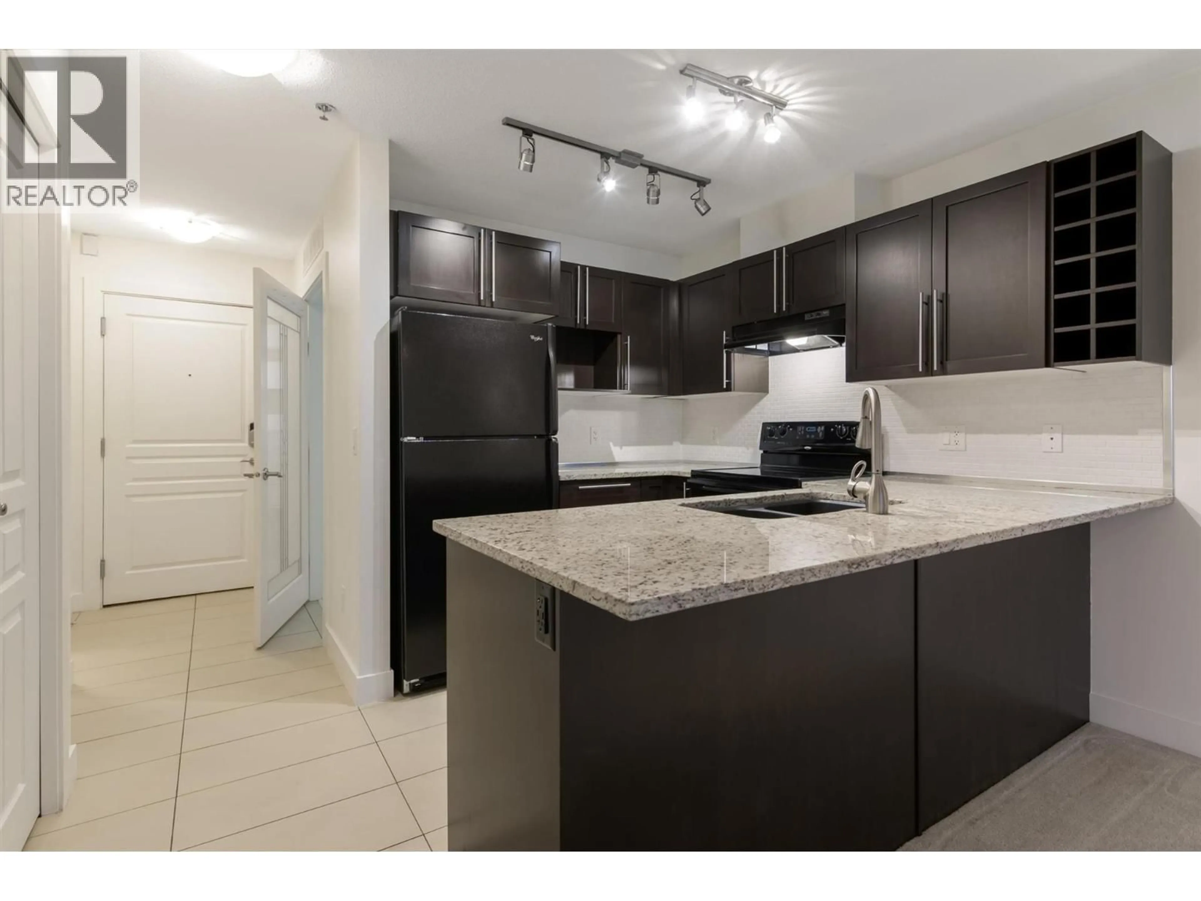 Standard kitchen, unknown for 303 - 1083 SUNSET DRIVE, Kelowna British Columbia V1Y9Z1