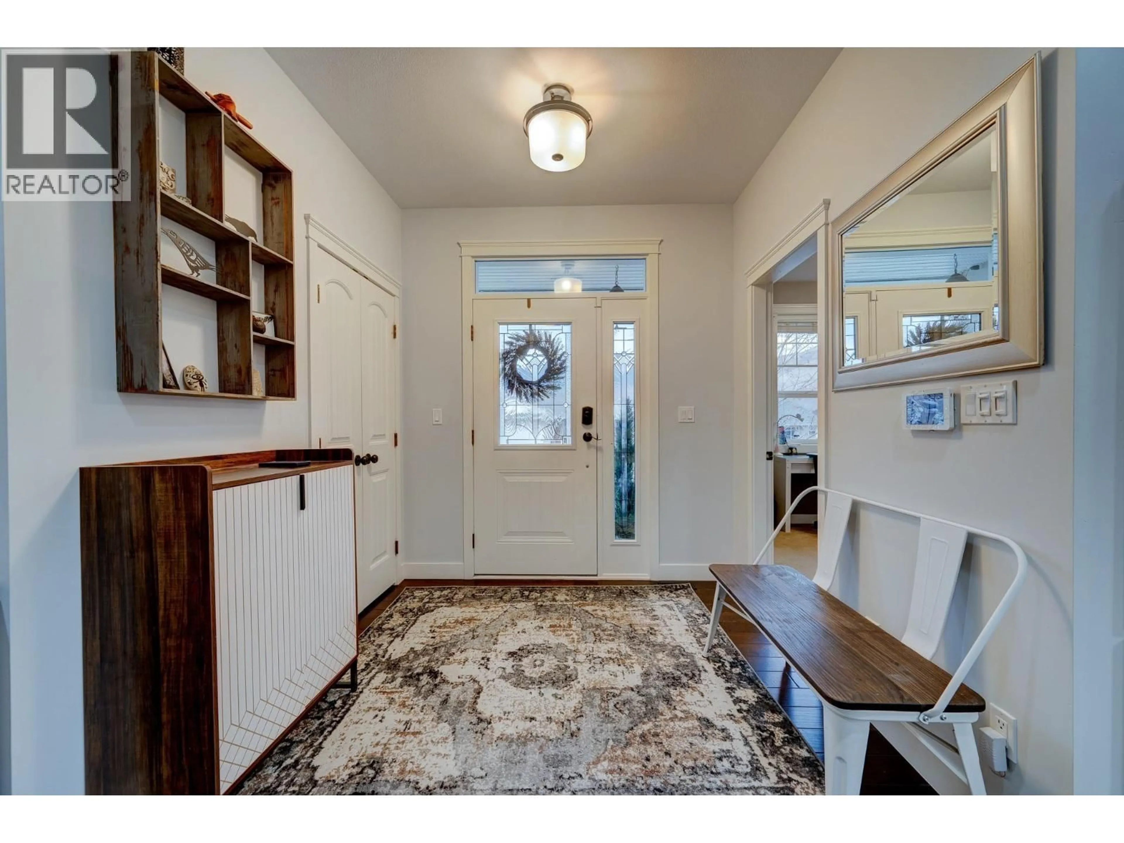 Indoor entryway for 8909 GRIZZLY CRESCENT, Kamloops British Columbia V2C6T9