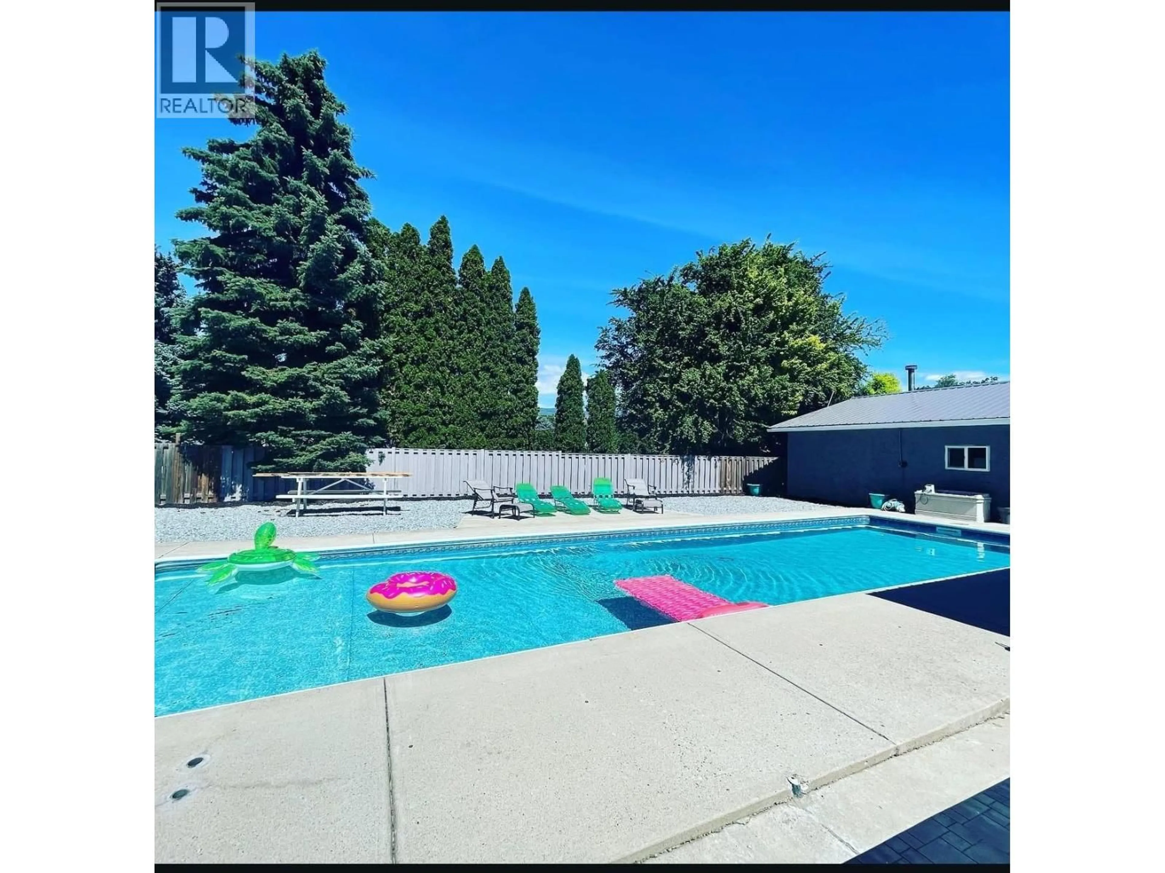 Pool for 225 CIRCLE DRIVE, Oliver British Columbia V0H1T9