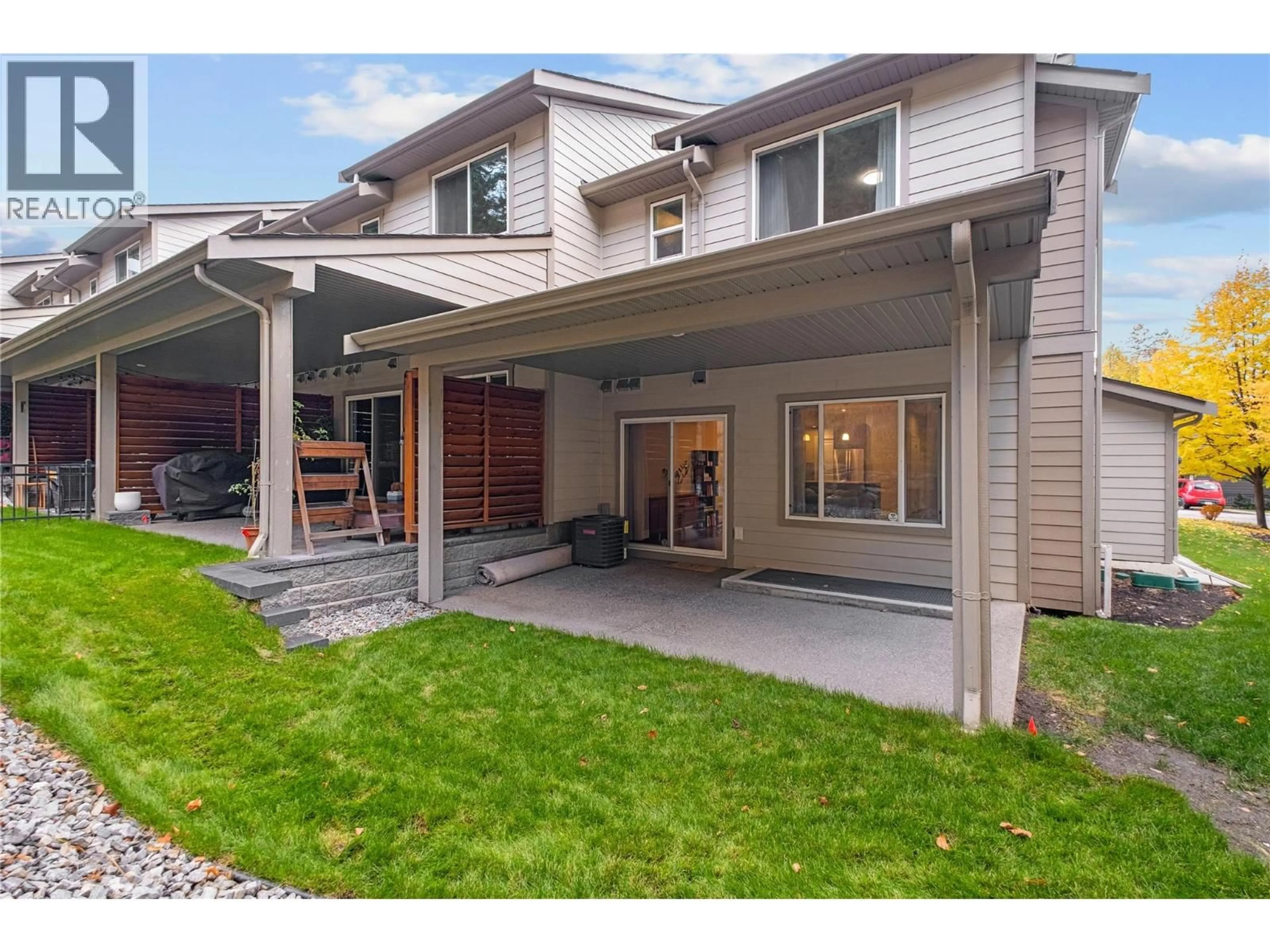 Home with vinyl exterior material, unknown for 87 - 600 BOYNTON PLACE, Kelowna British Columbia V1V3B8