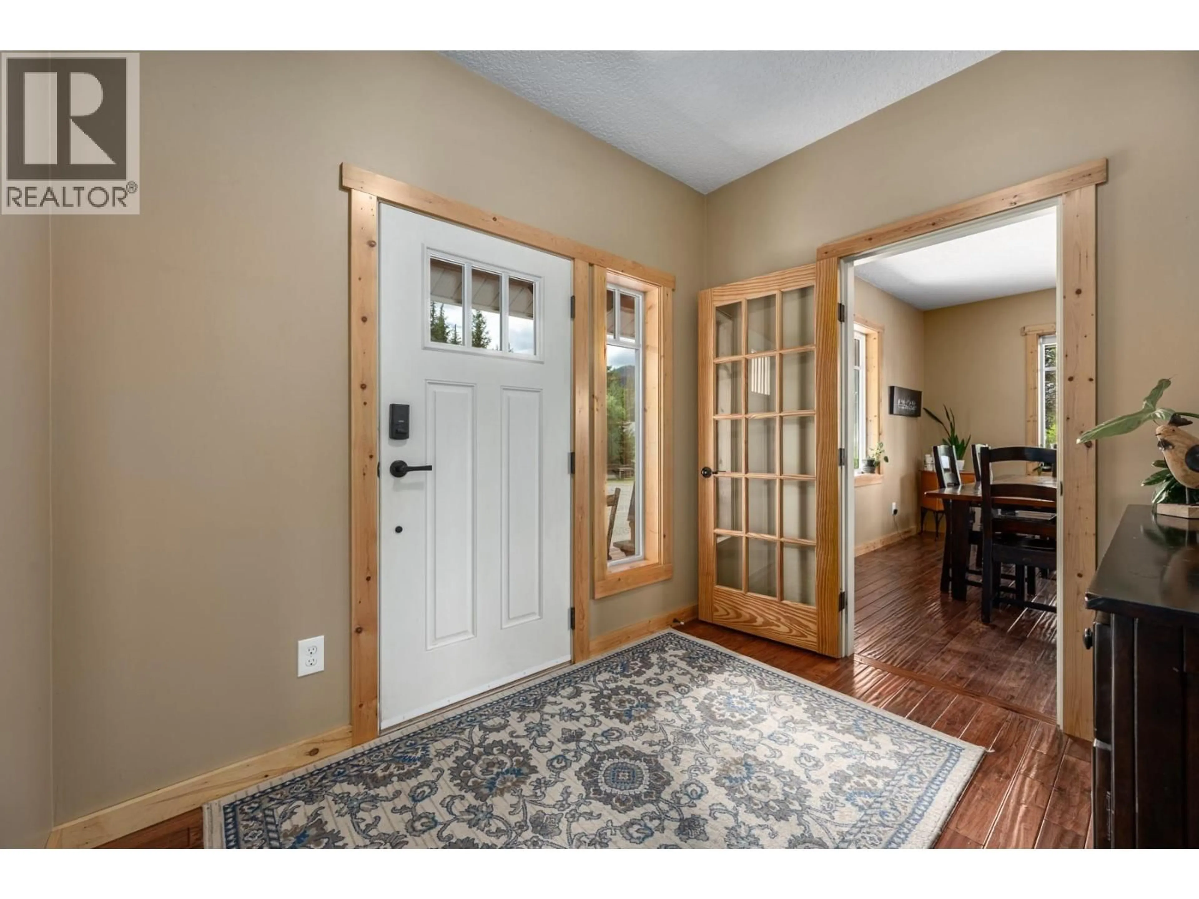 Indoor entryway for 380 RICHLANDS ROAD, Cherryville British Columbia V0E2G1
