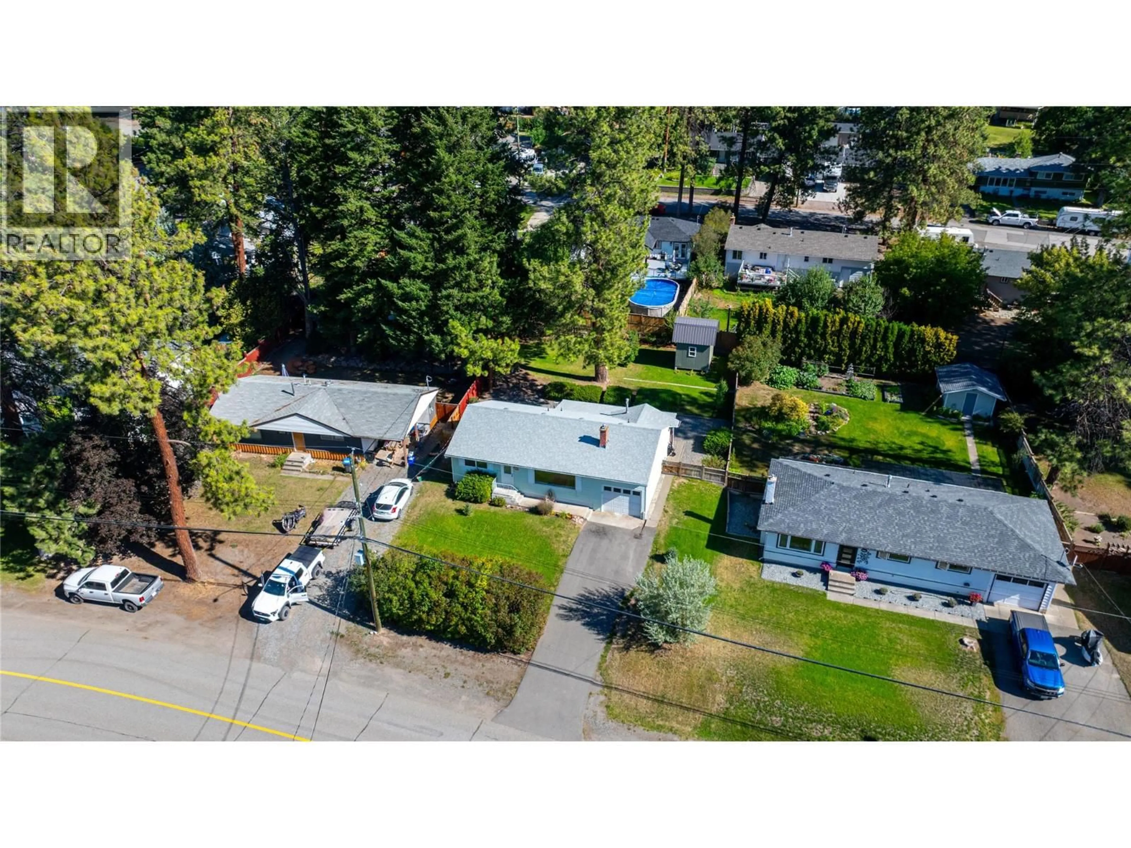 A pic from outside/outdoor area/front of a property/back of a property/a pic from drone, street for 2037 PARKER DRIVE, Merritt British Columbia V1K1J2