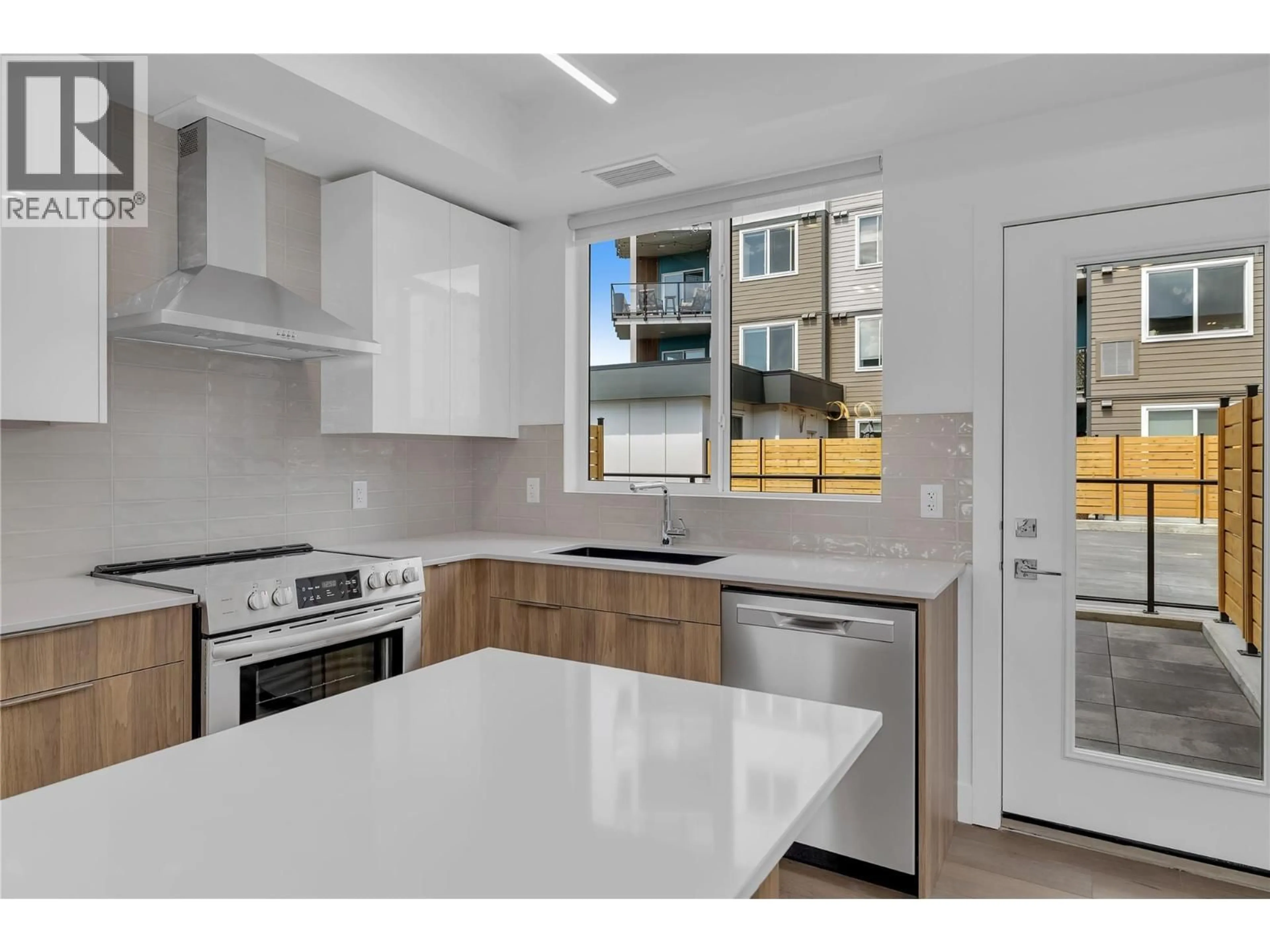 Standard kitchen, unknown for 102C - 3642 MISSION SPRINGS DRIVE, Kelowna British Columbia V1W0E1