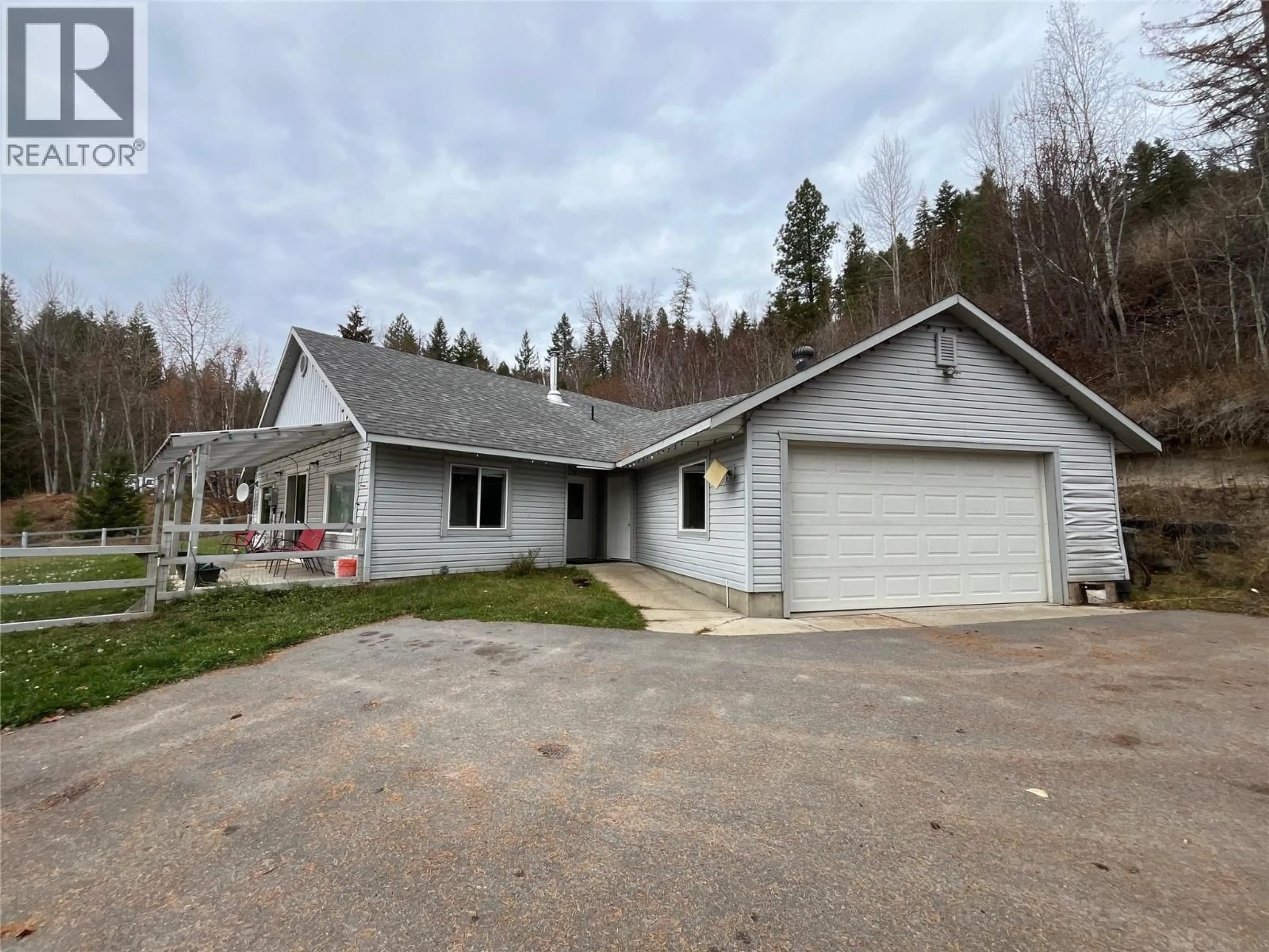 A pic from outside/outdoor area/front of a property/back of a property/a pic from drone, street for 25 - 2481 SQUILAX ANGLEMONT ROAD, Lee Creek British Columbia V0E1M4