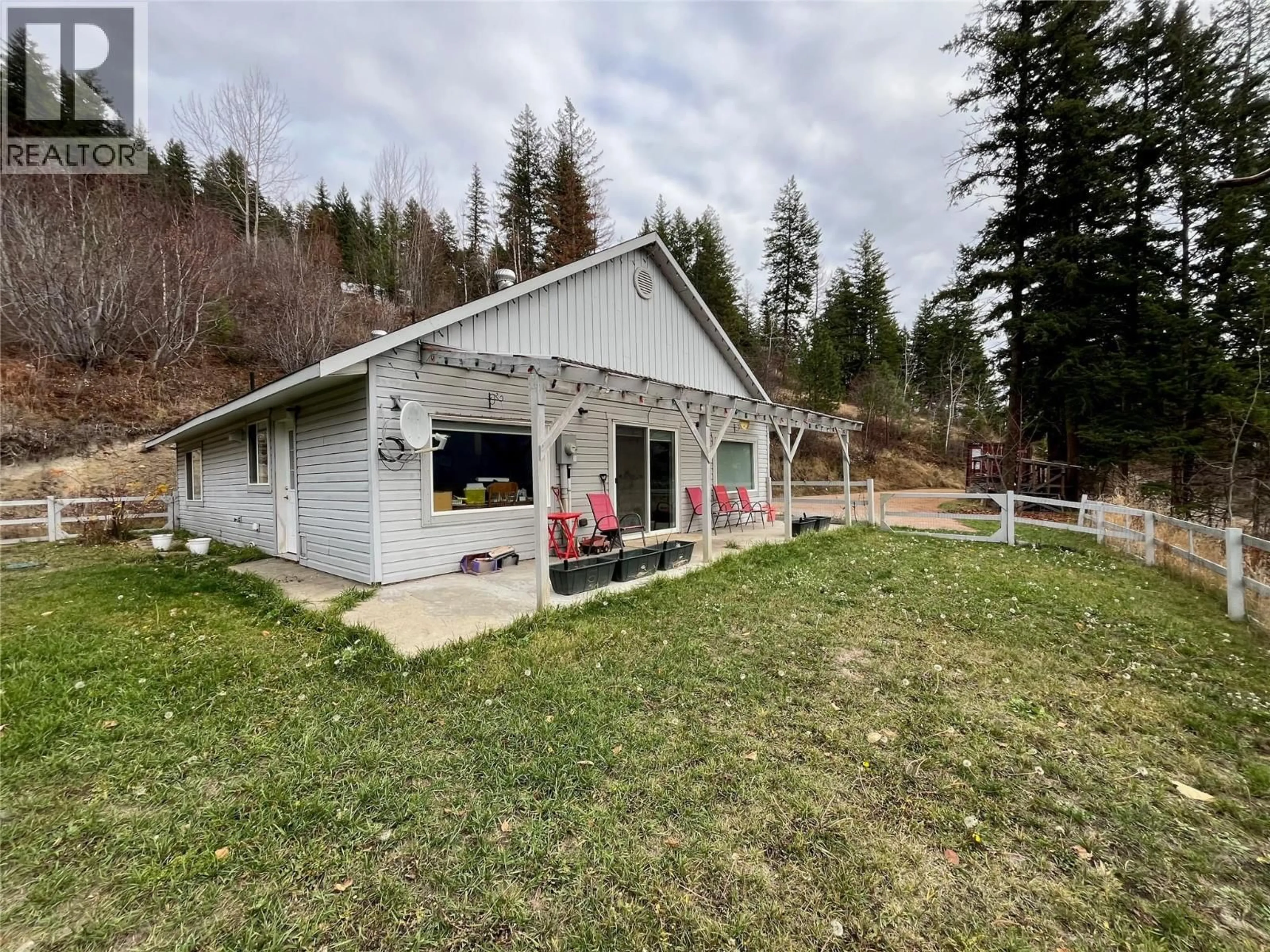 A pic from outside/outdoor area/front of a property/back of a property/a pic from drone, unknown for 25 - 2481 SQUILAX ANGLEMONT ROAD, Lee Creek British Columbia V0E1M4