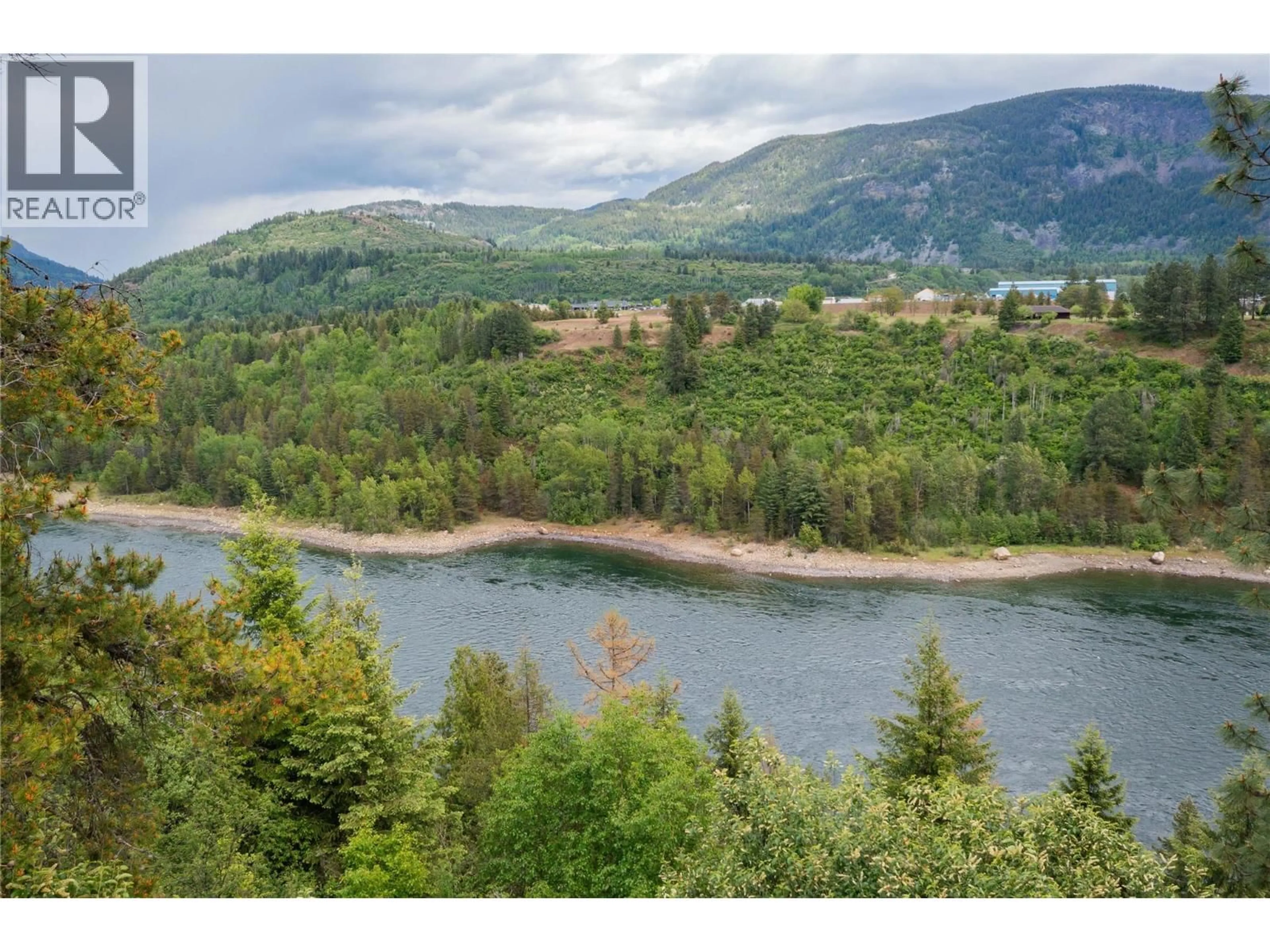 Blurry image for 1923 RIVERSIDE CRESCENT, Castlegar British Columbia V1N3W5