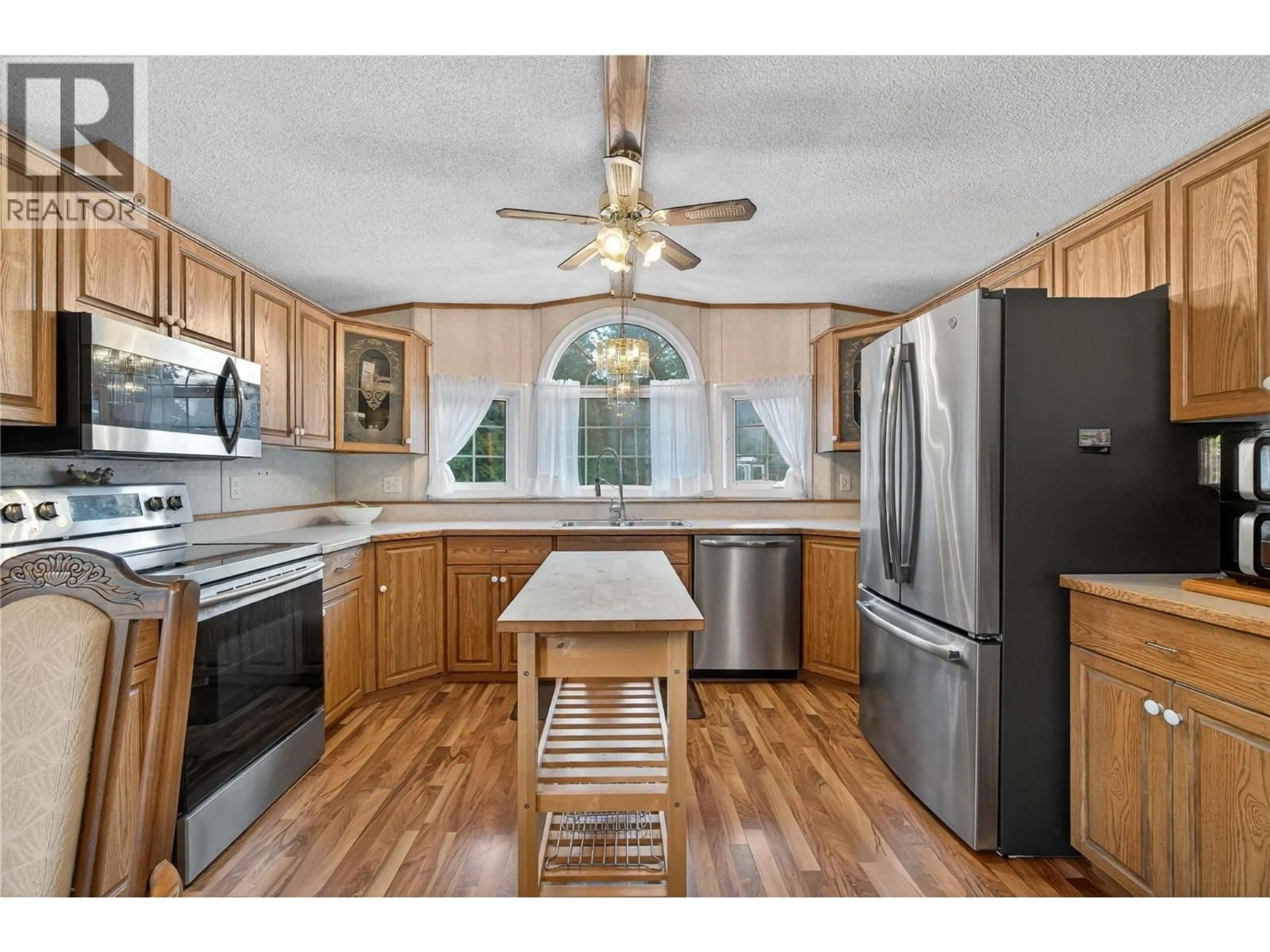 Open concept kitchen, unknown for 17 - 2036 SOLSQUA SICAMOUS ROAD, Sicamous British Columbia V0E2V4